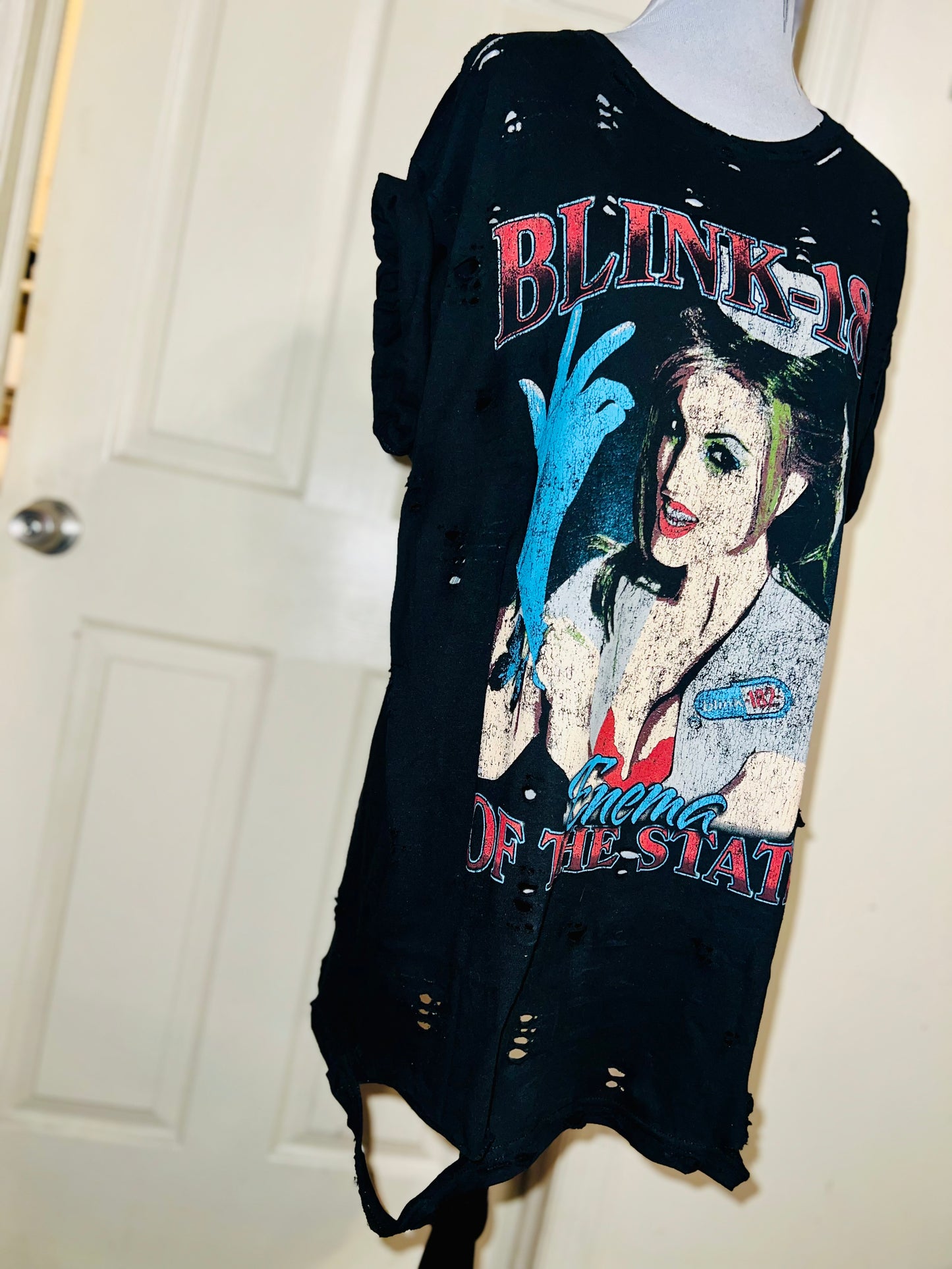Blink 182 Oversized Distressed Tee