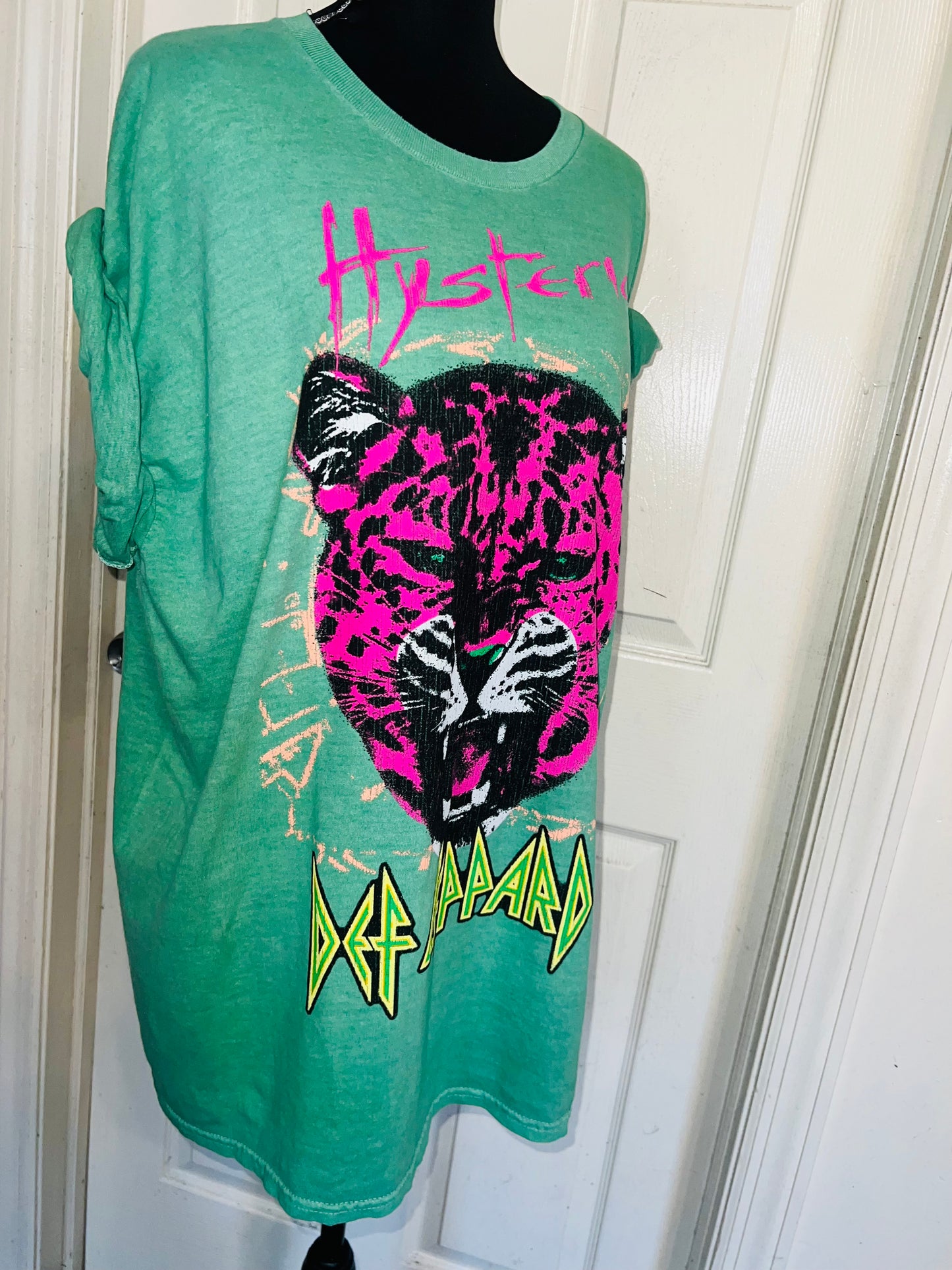 Def Leppard Oversized Distressed Tee