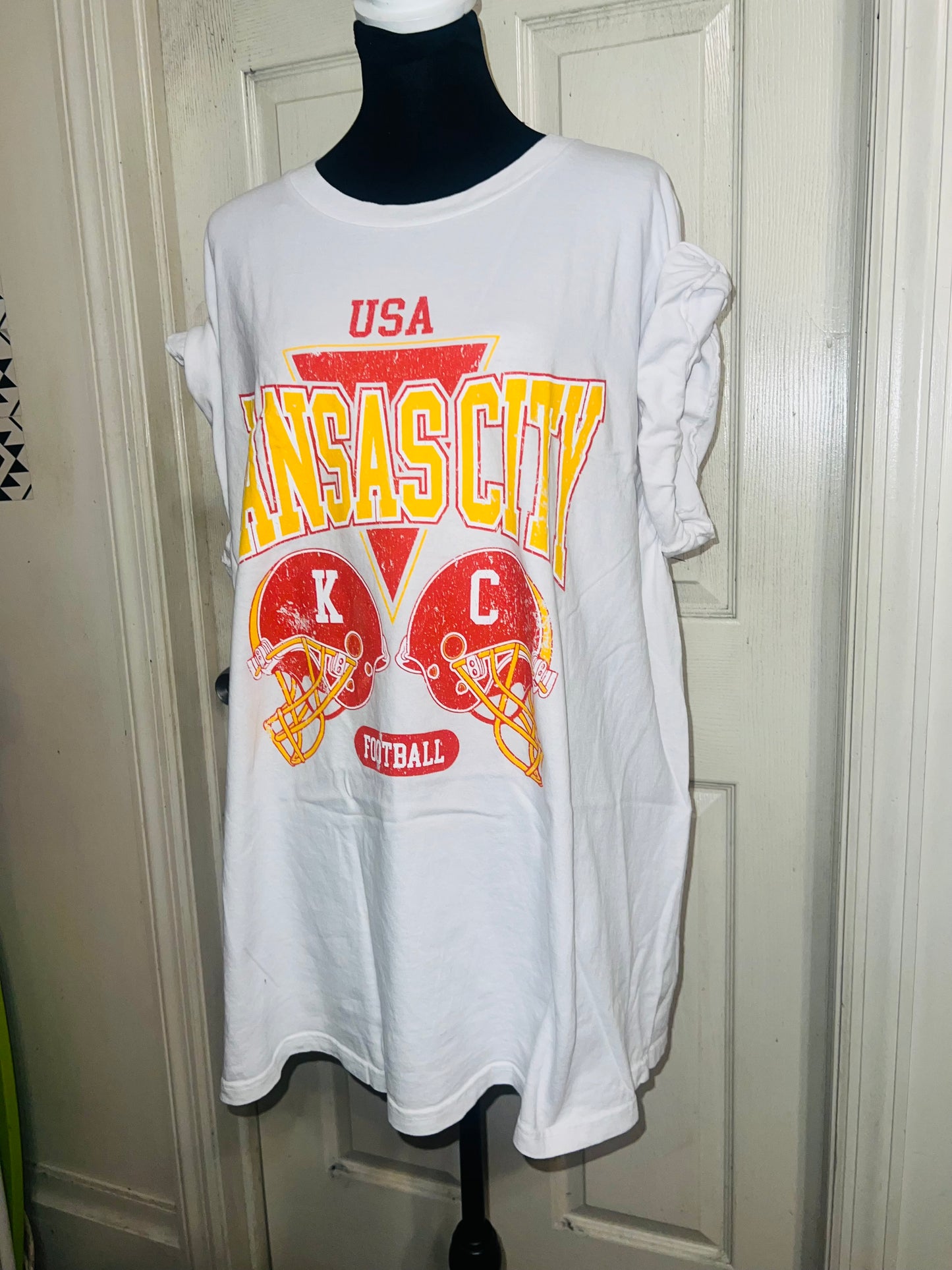 Kansas City Chiefs Oversized Distressed Tee