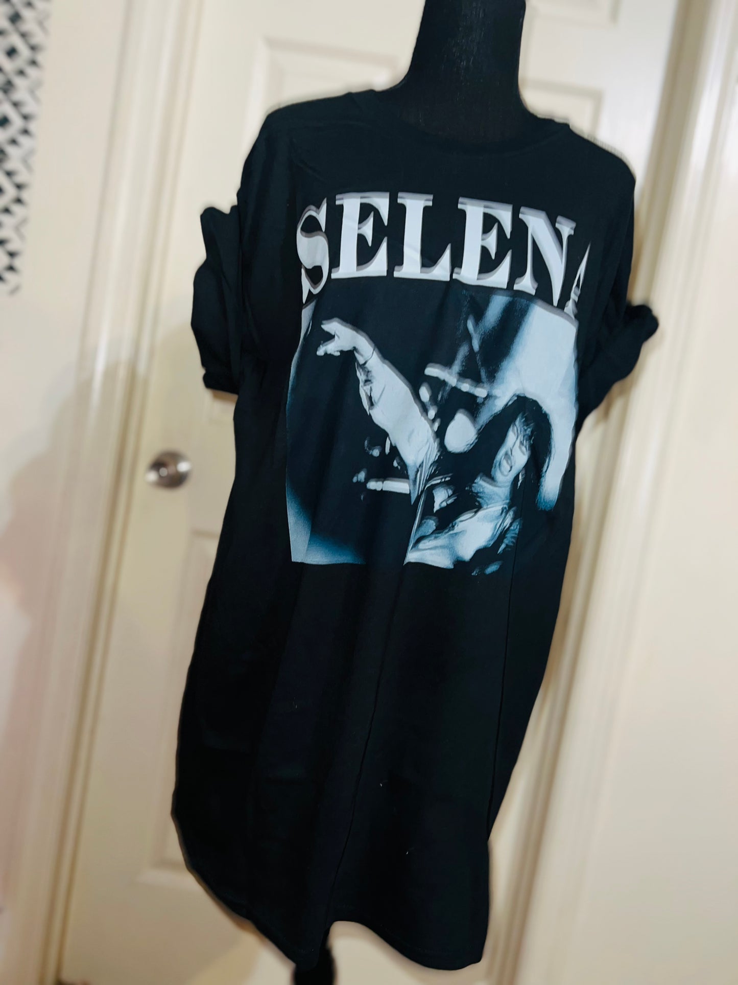 Selena Oversized Distressed Tee