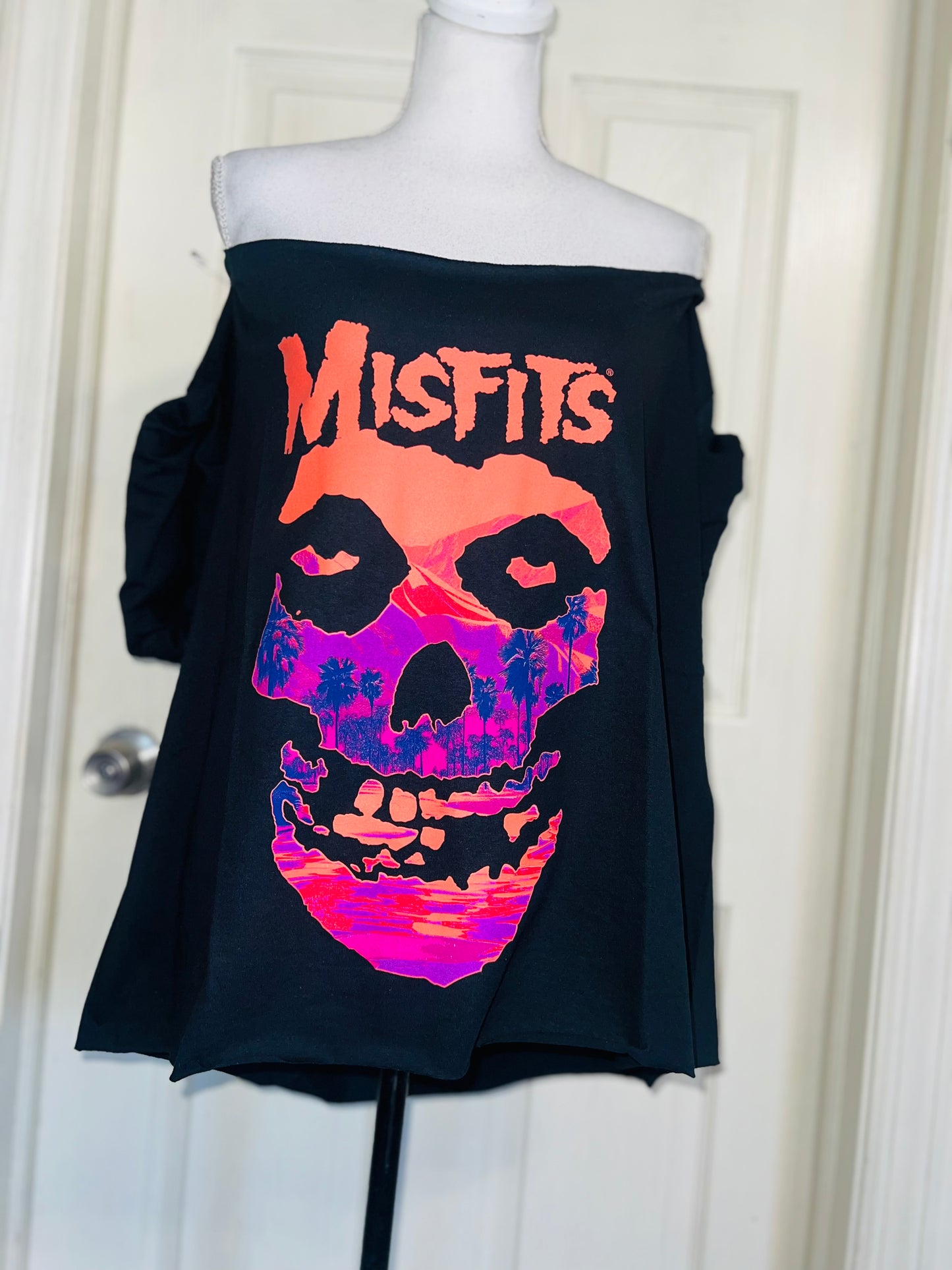 Misfits Oversized Off The Shoulder Distressed Tee