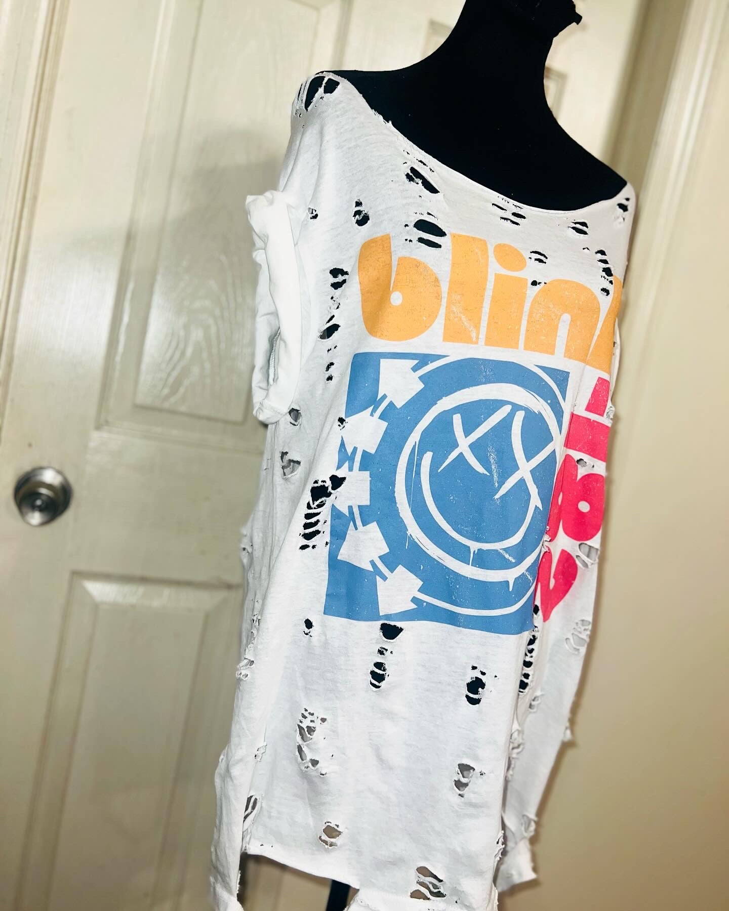Blink 182 Oversized Distressed Tee