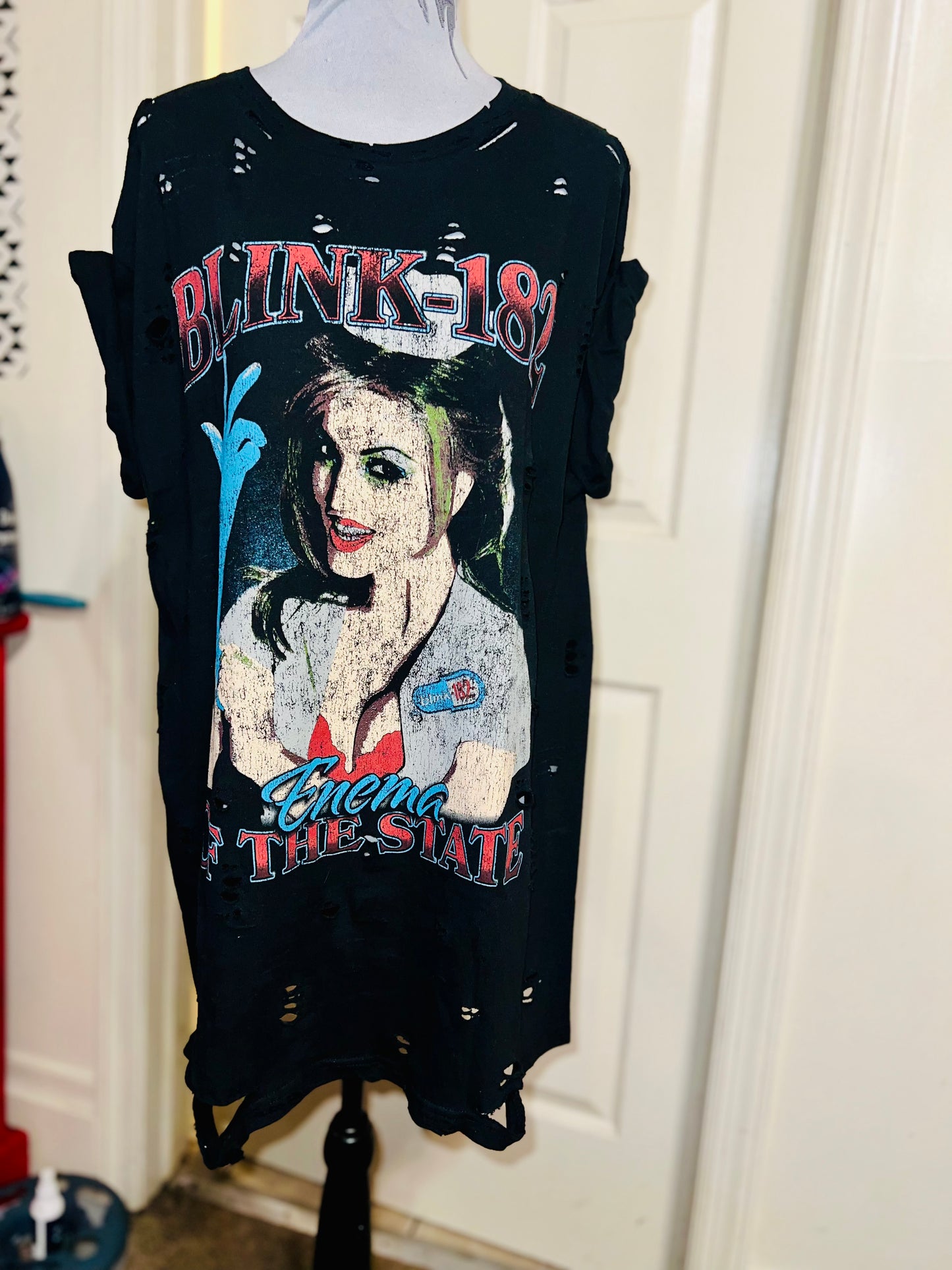 Blink 182 Oversized Distressed Tee