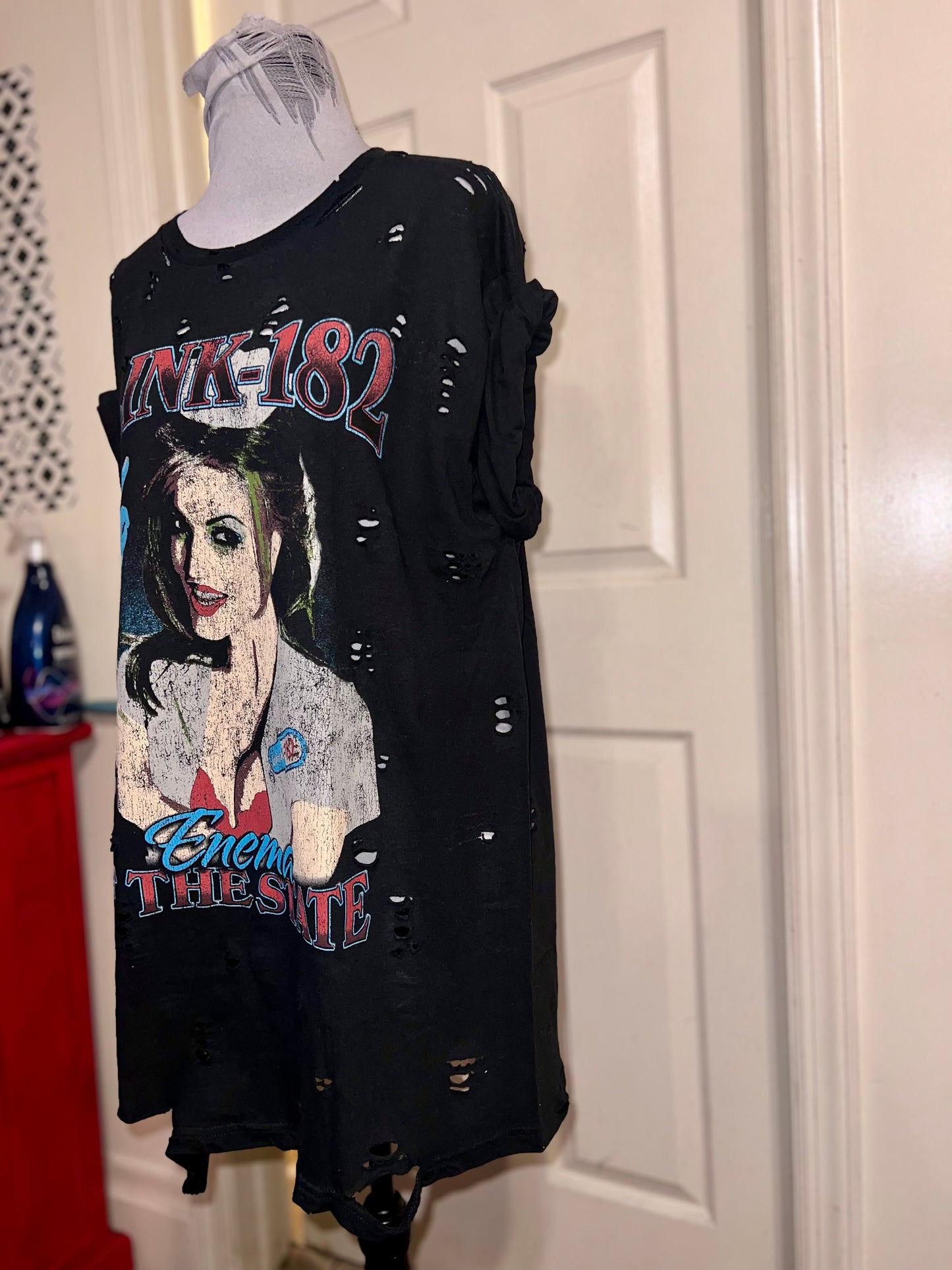 Blink 182 Oversized Distressed Tee