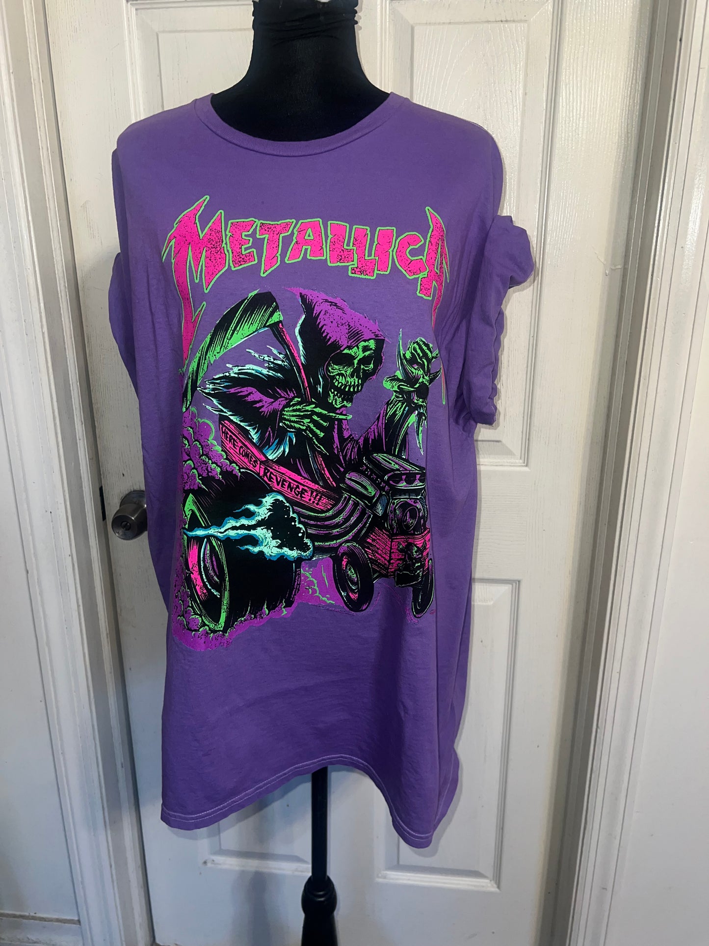 Metallica Oversized Distressed Tee
