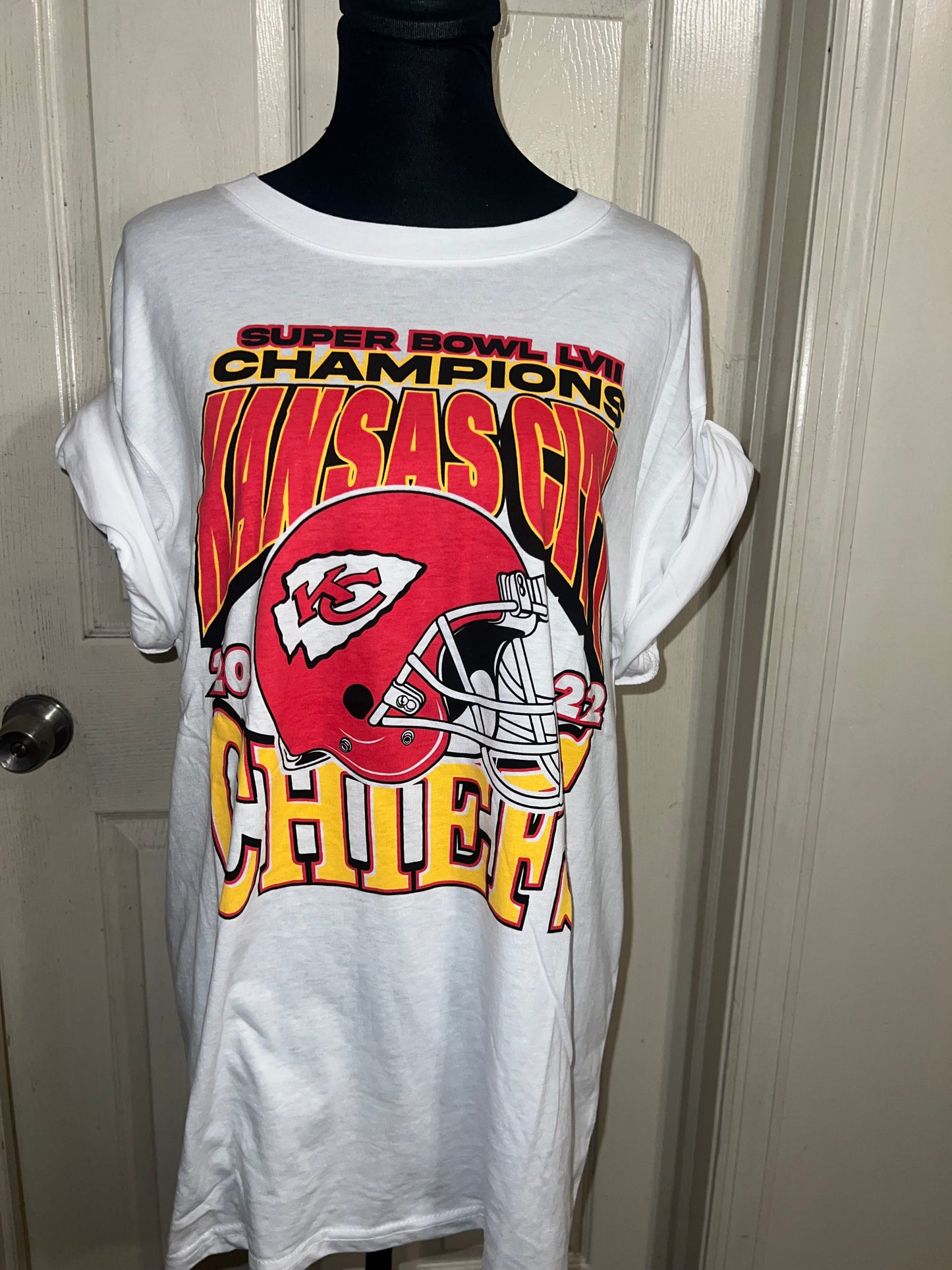 Kansas City Chiefs Oversized Distressed Tee