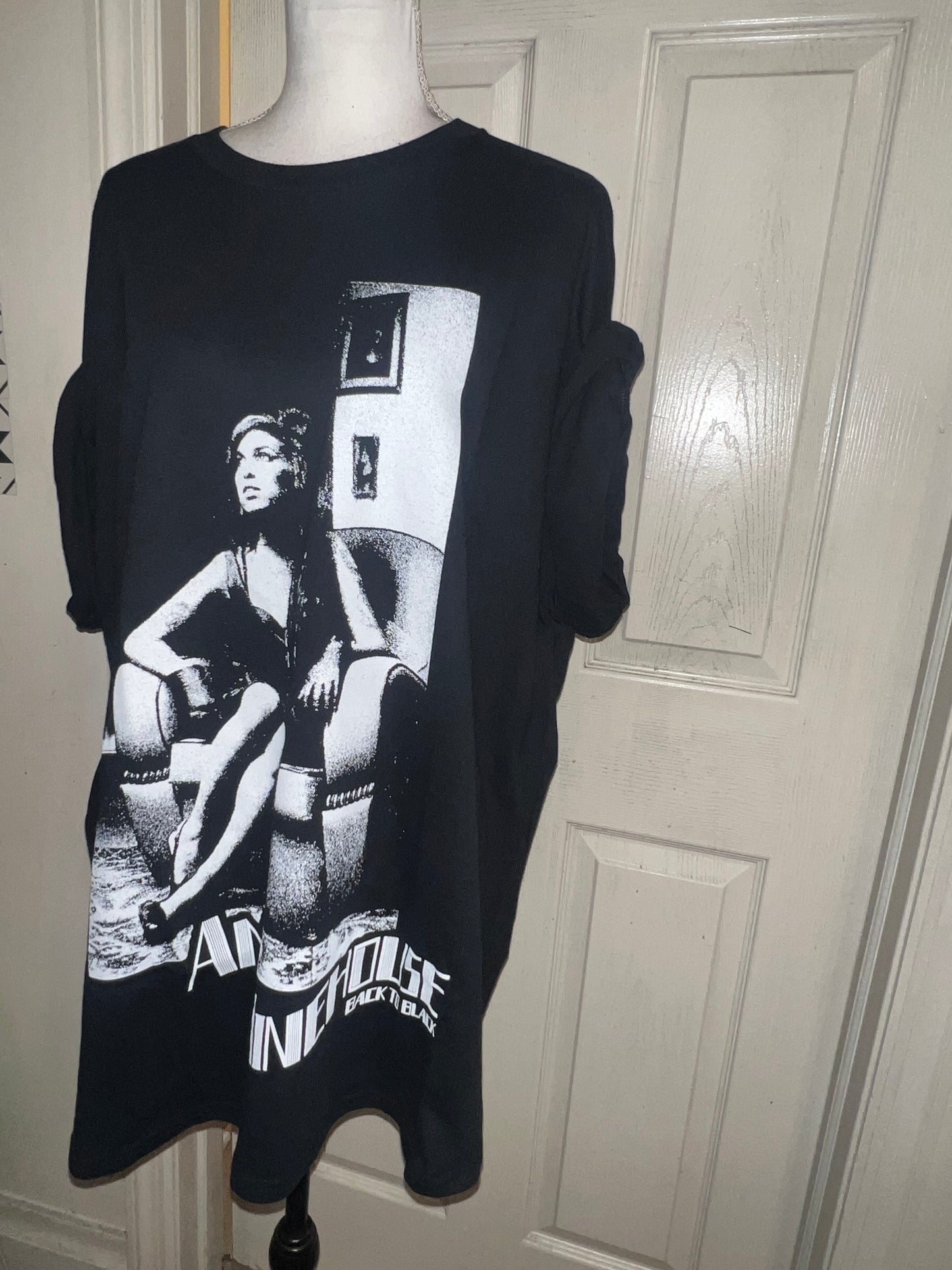Amy Winehouse Oversized Distressed Tee