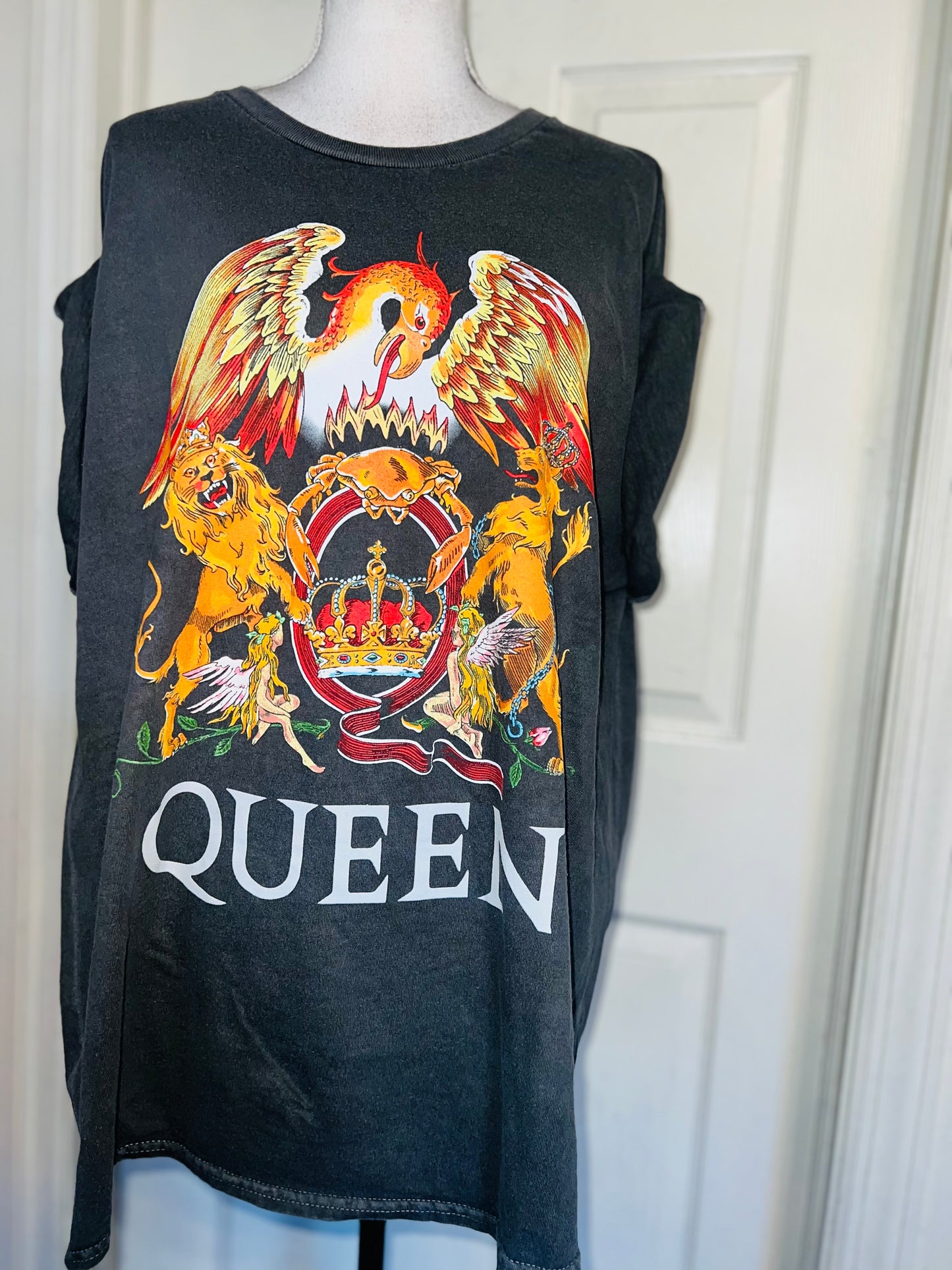 Queen Oversized Distressed Tee