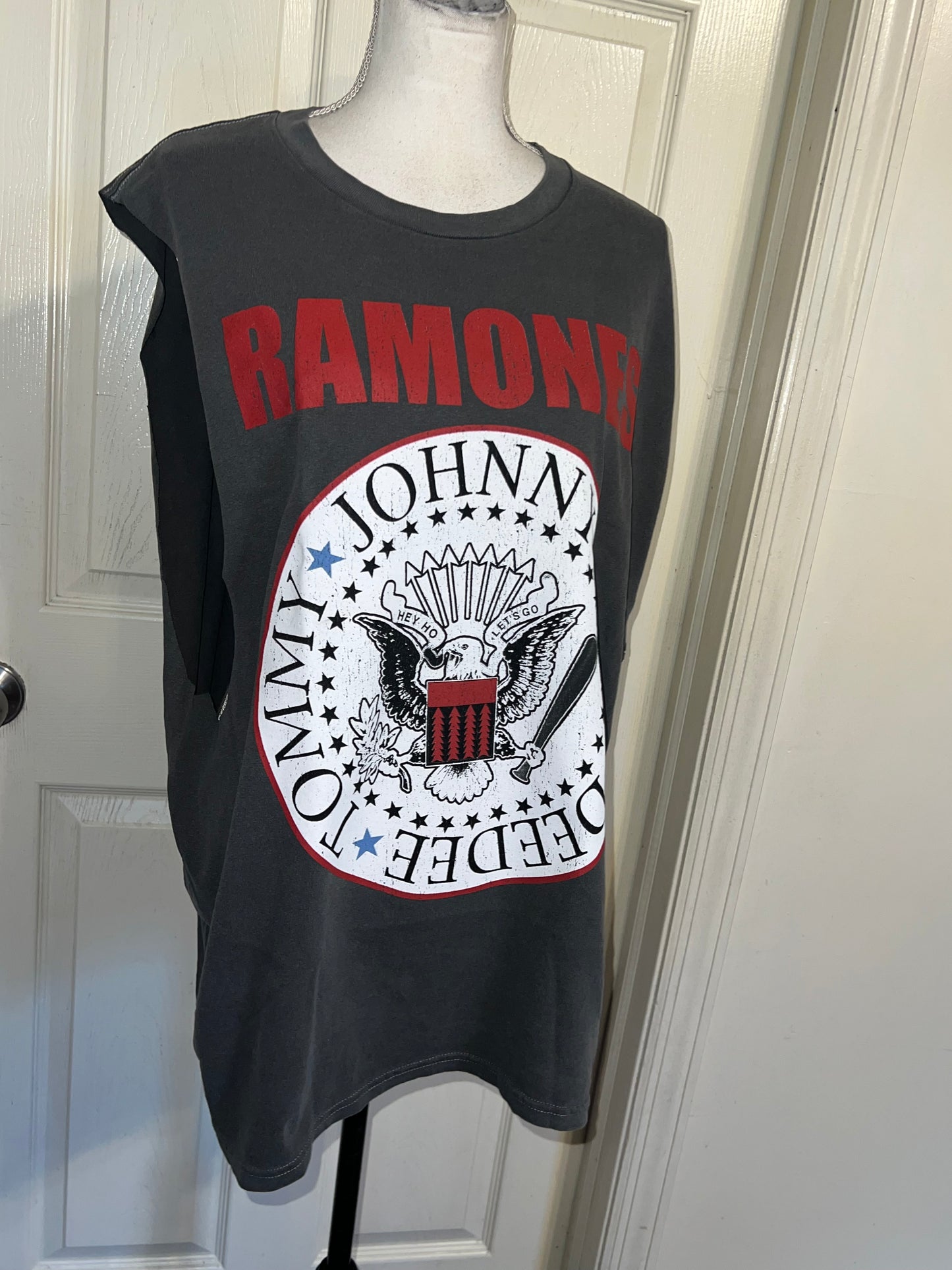 Ramones Oversized Double Oversized Distressed Tann