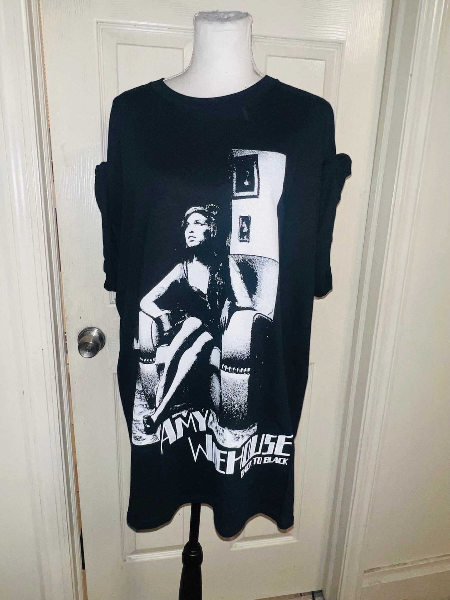 Amy Winehouse Oversized Distressed Tee