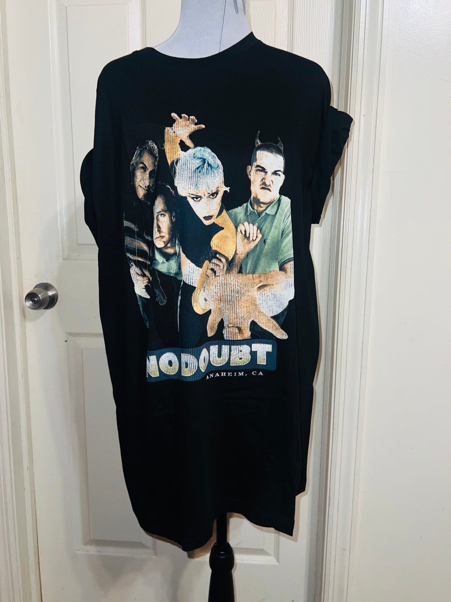 No Doubt Oversized Distressed Tee