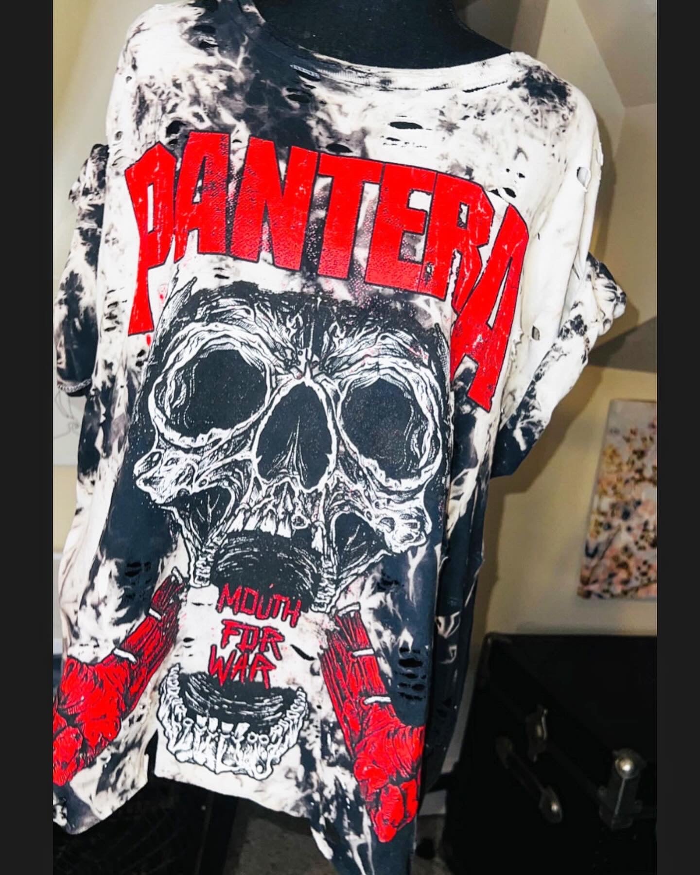 Pantera Oversized Distressed Tee on
