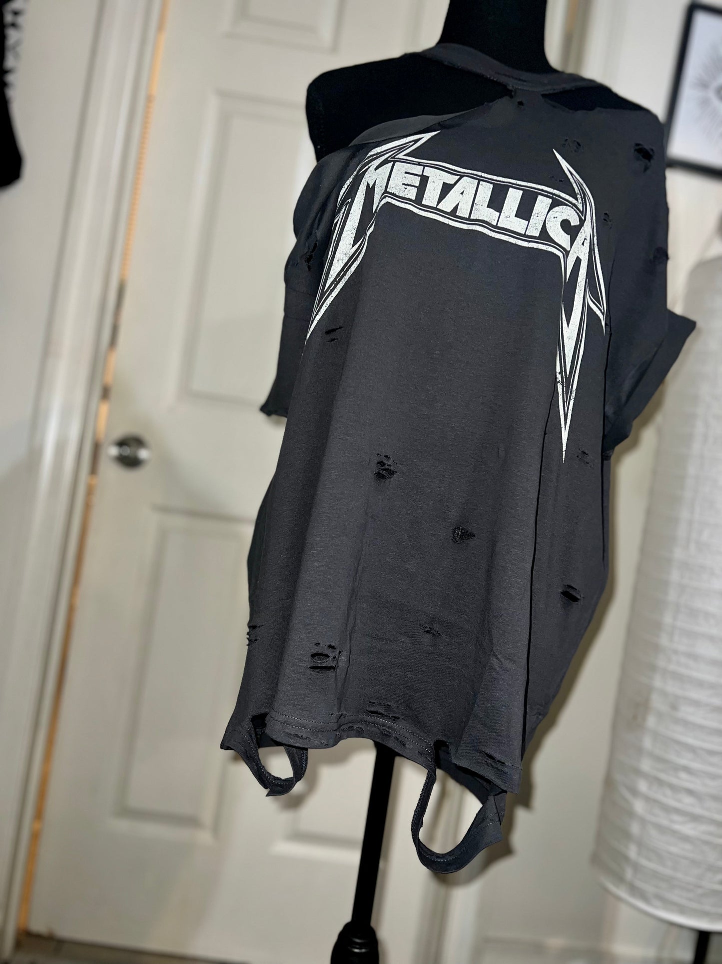 Metallica Oversized Distressed Tee
