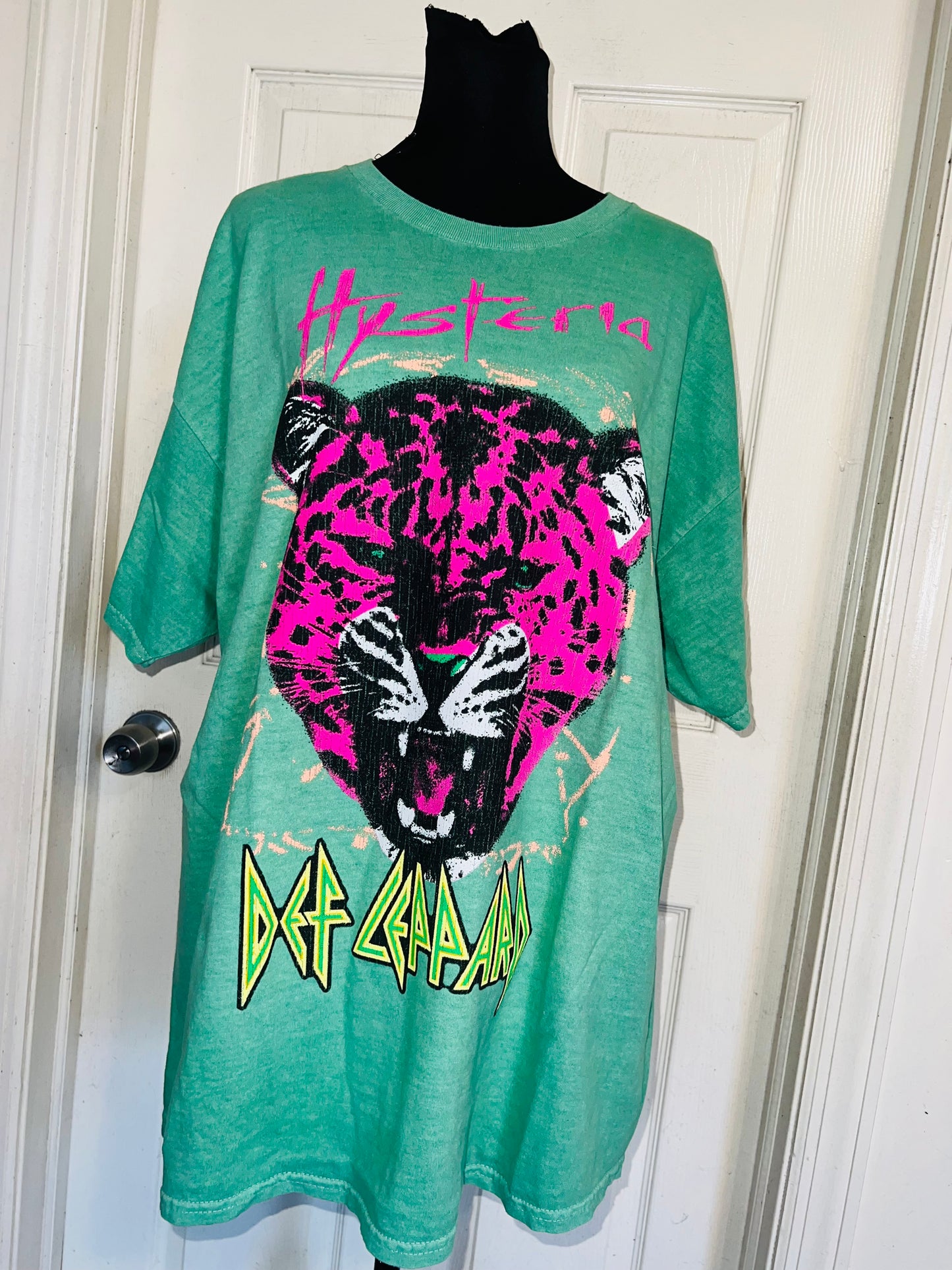 Def Leppard Oversized Distressed Tee