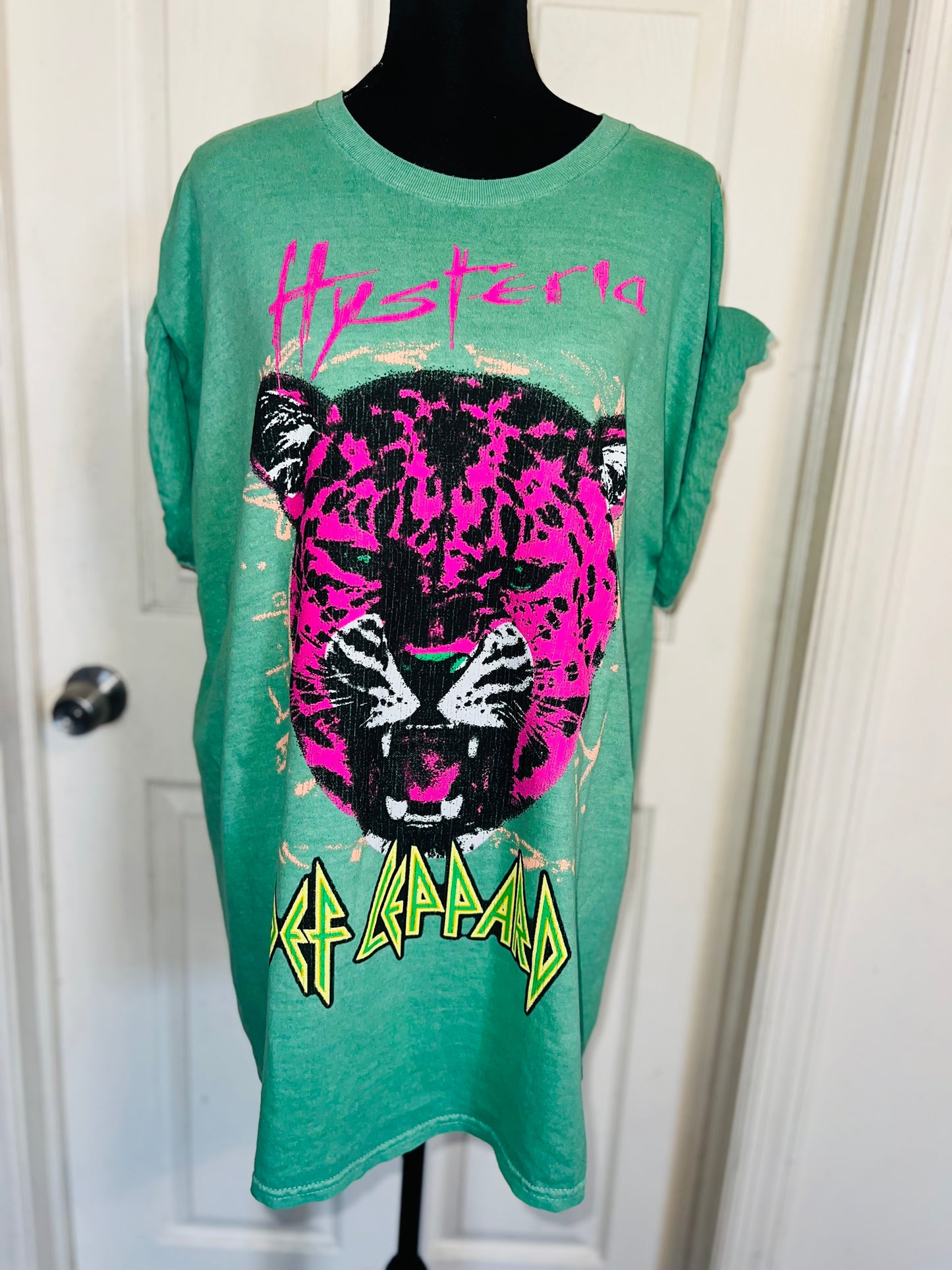 Def Leppard Oversized Distressed Tee