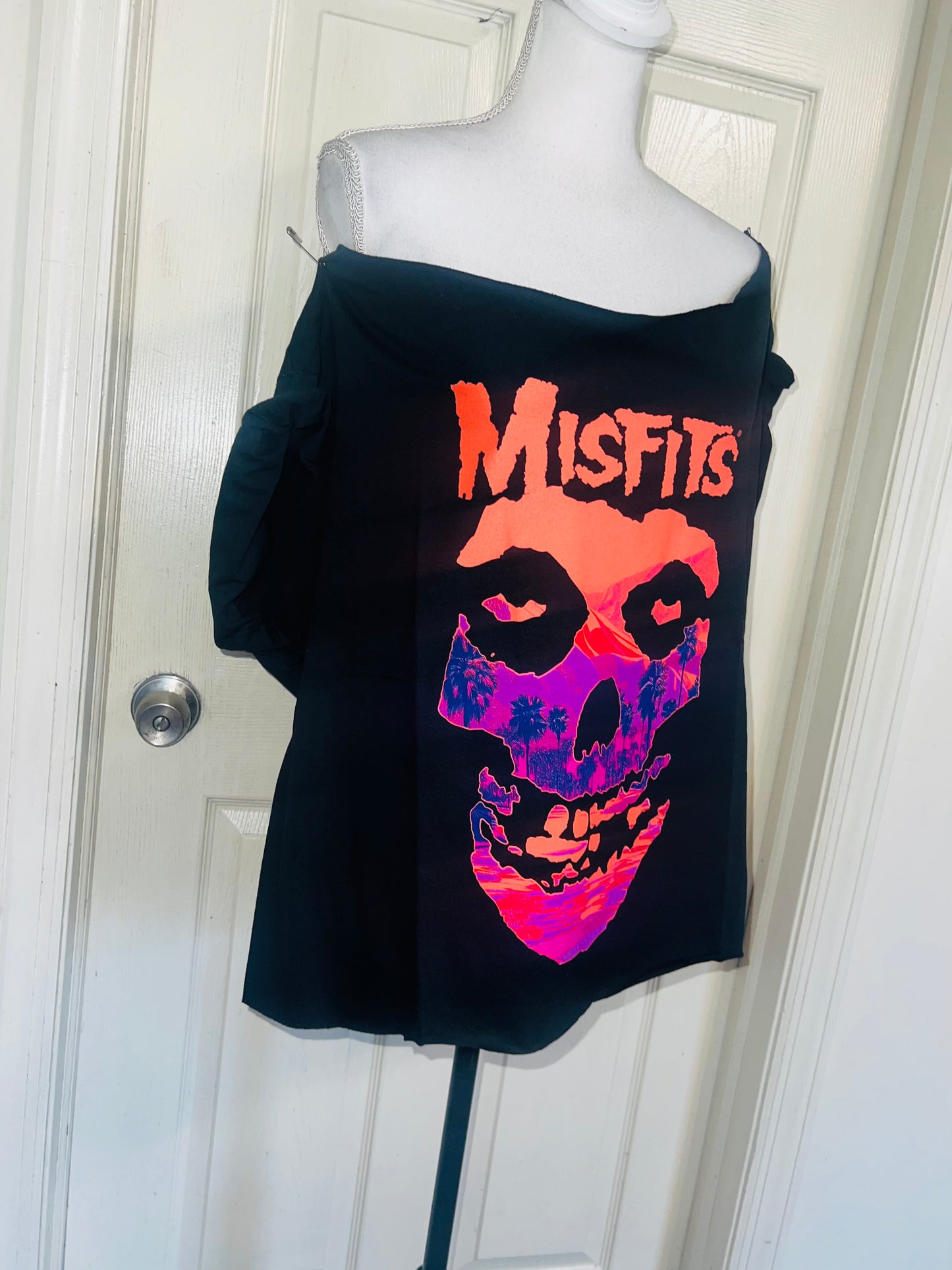 Misfits Oversized Off The Shoulder Distressed Tee