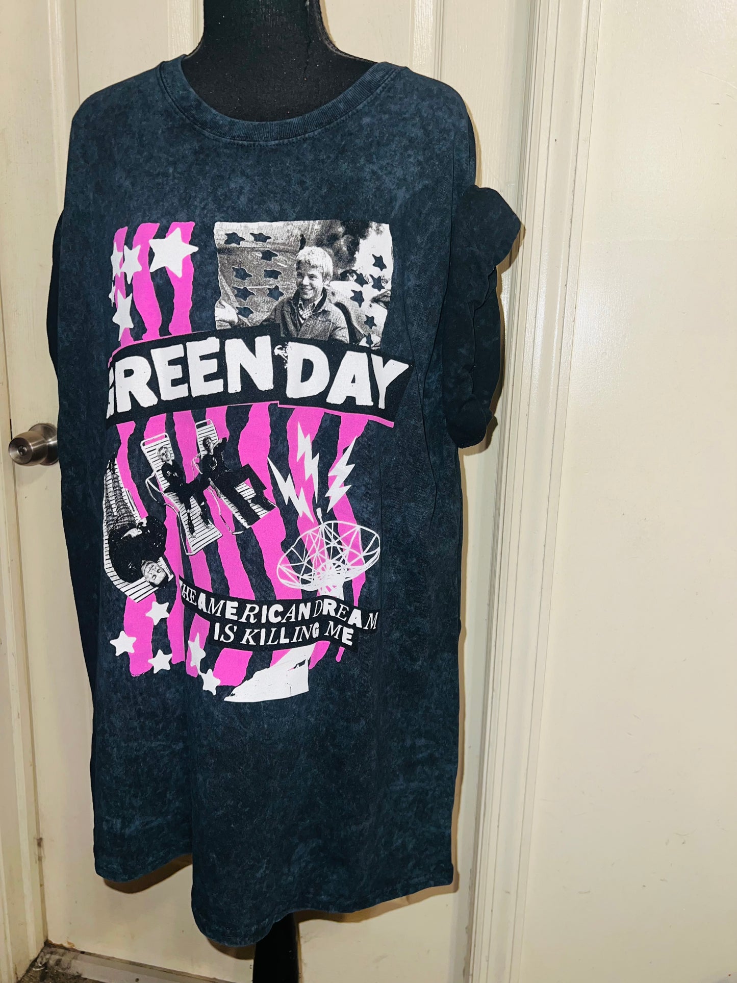 Green Day Oversized Distressed Tee