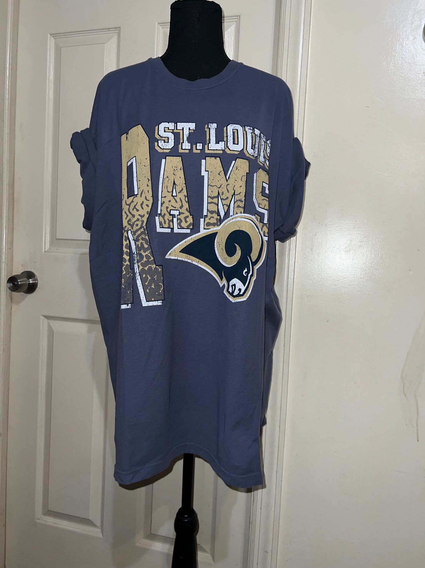 St. Louis Rams Oversized Distressed Tee