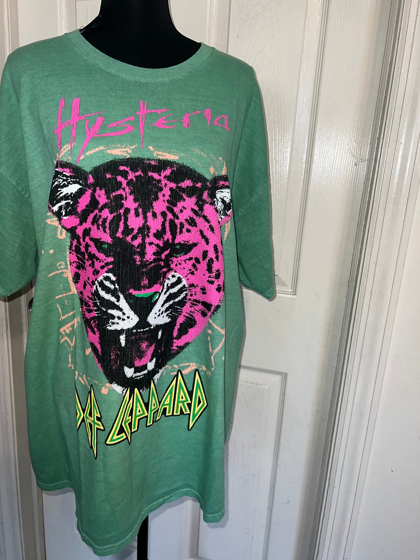 Def Leppard Oversized Distressed Tee