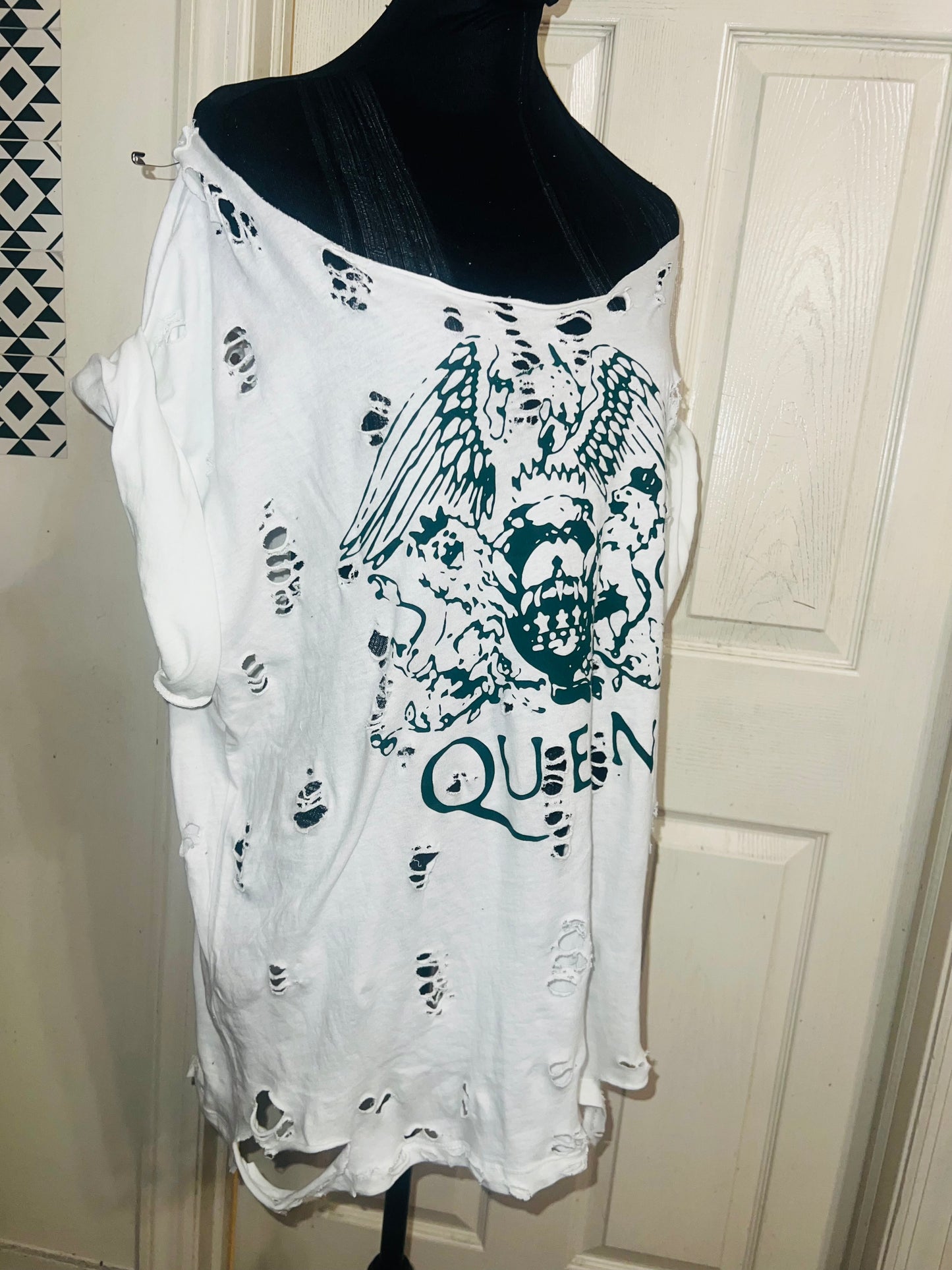 Queen Oversized Distressed Tee