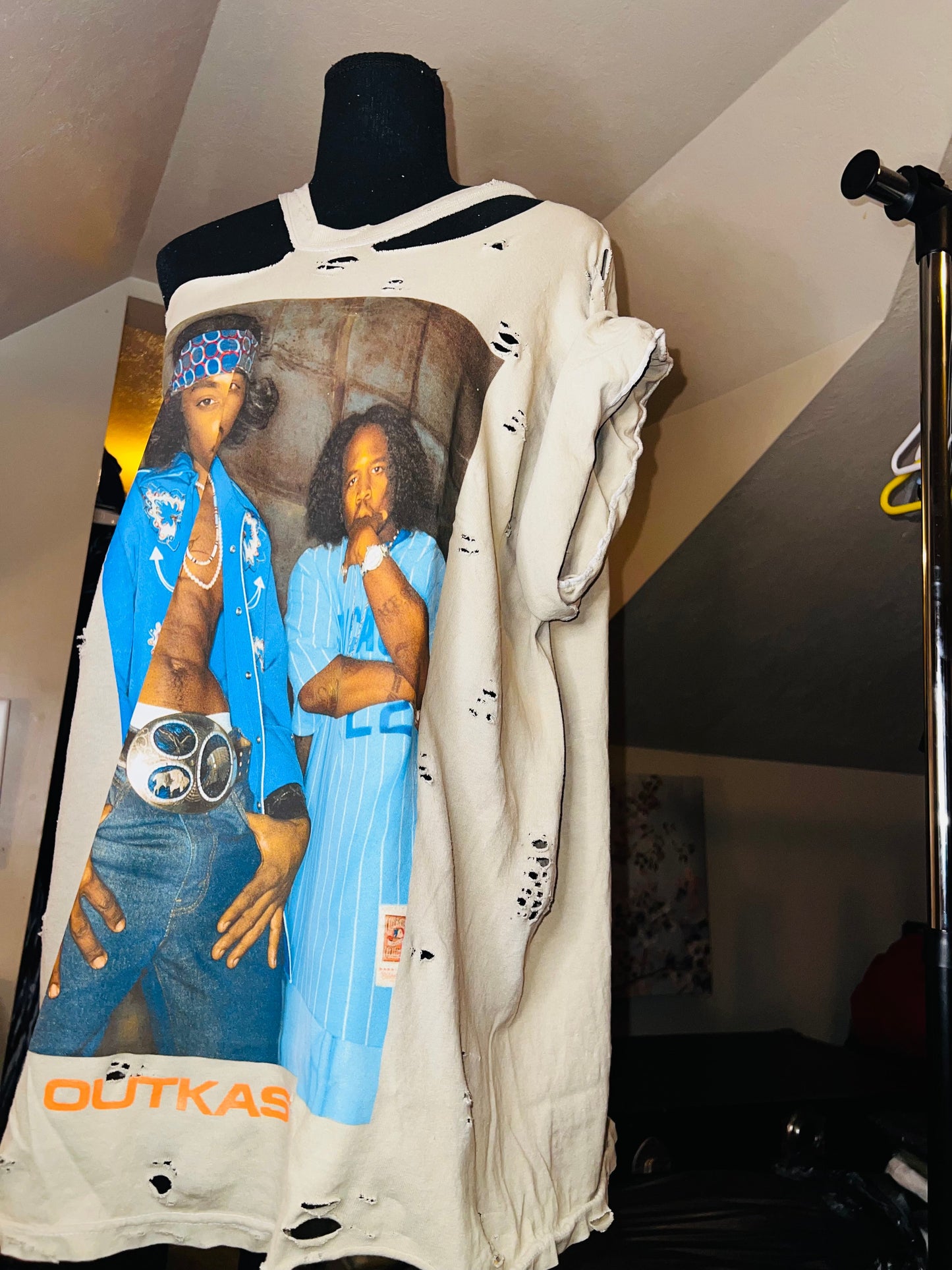 Outkast Oversized Distressed Tee