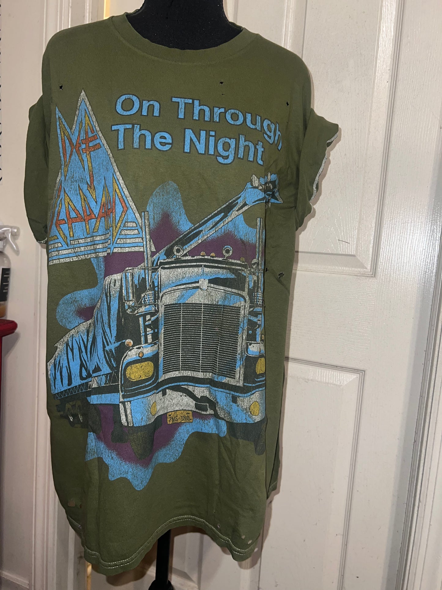 Def Leppard Oversized Distressed Tee