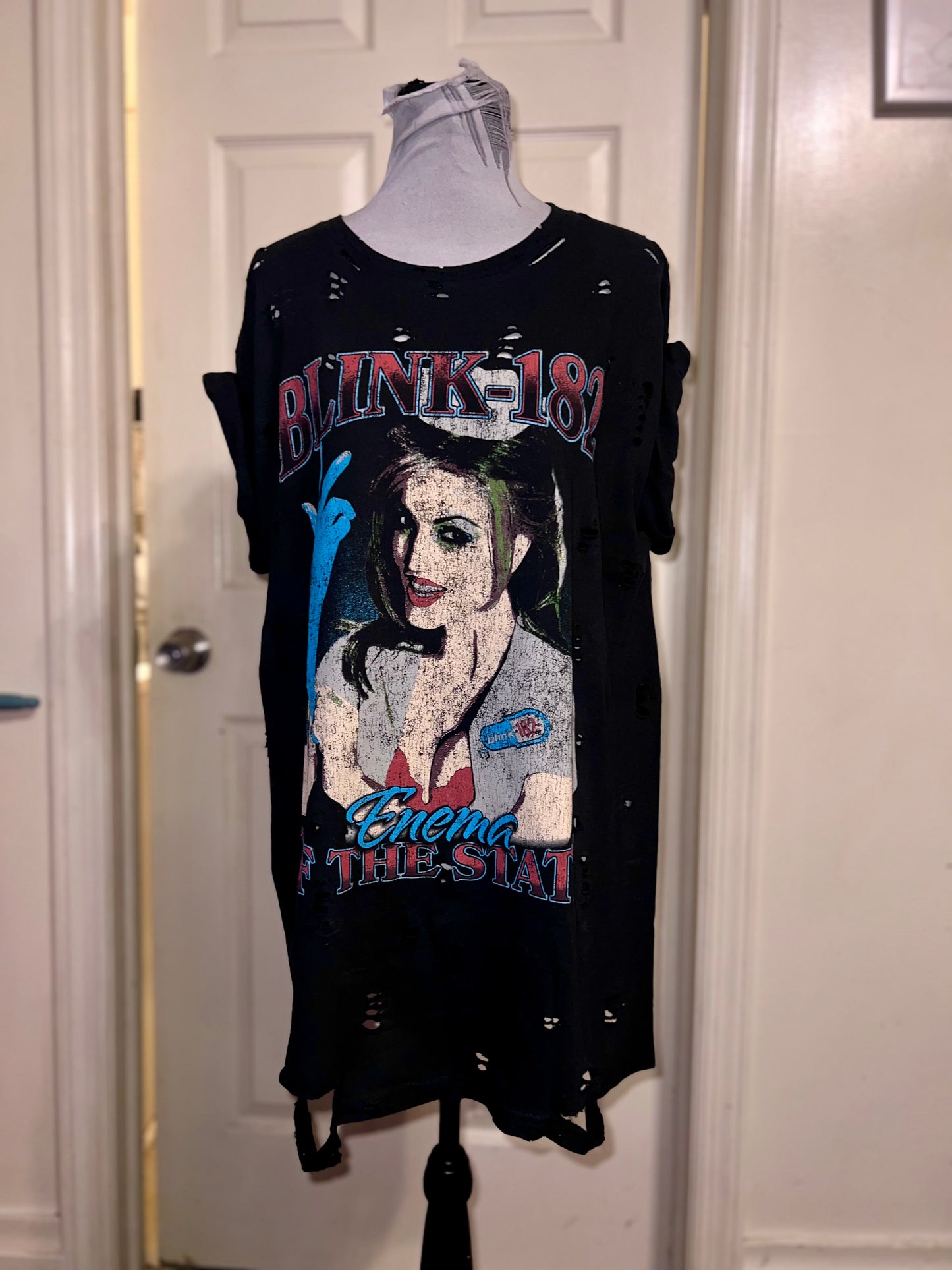 Blink 182 Oversized Distressed Tee