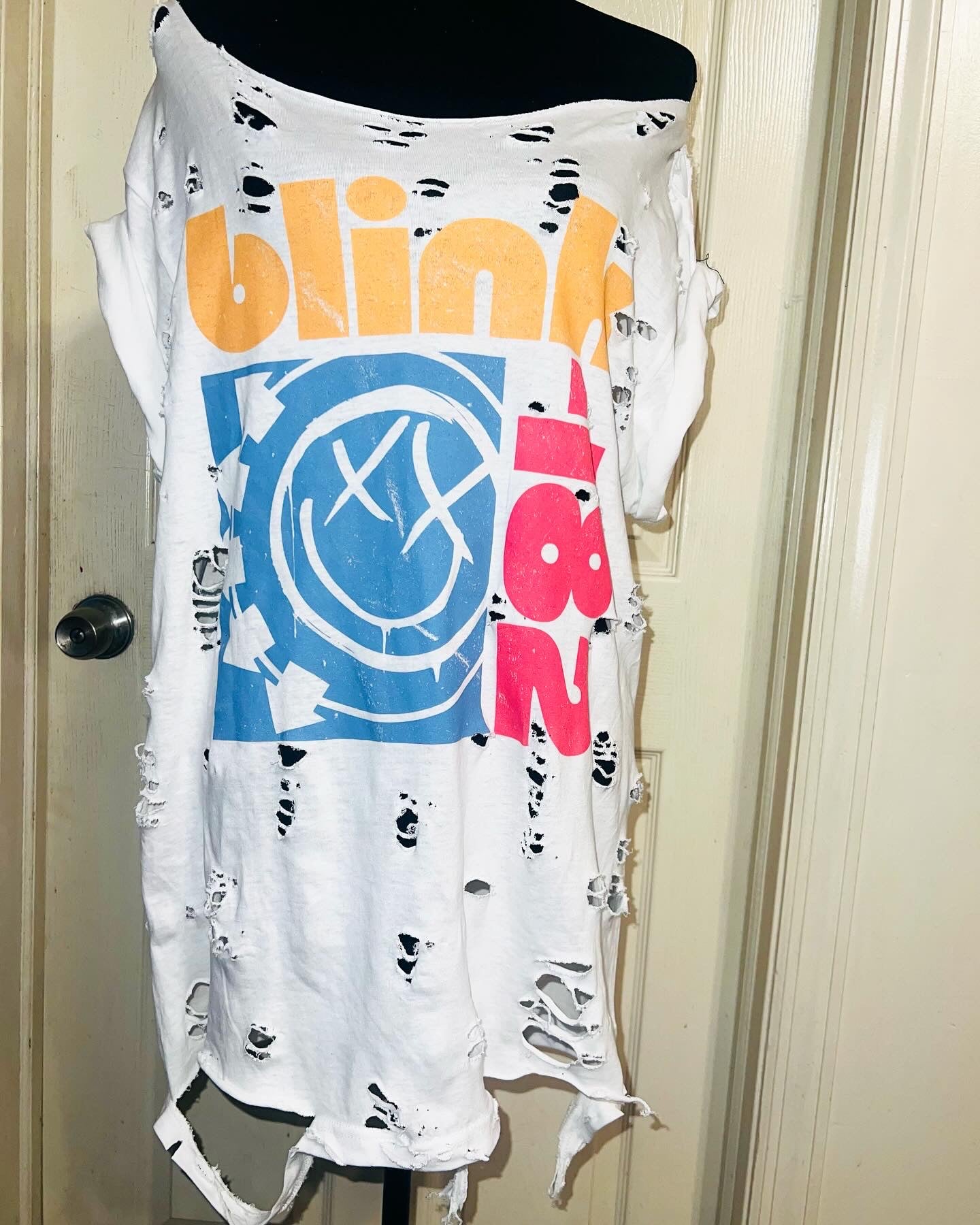 Blink 182 Oversized Distressed Tee