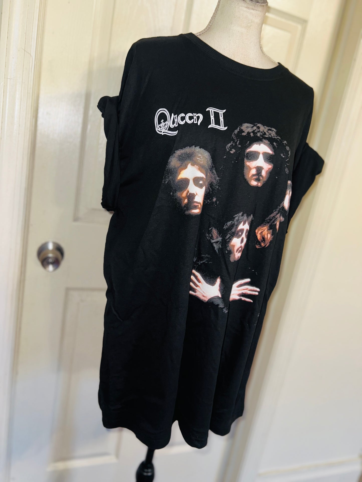 Queen Oversized Distressed Tee