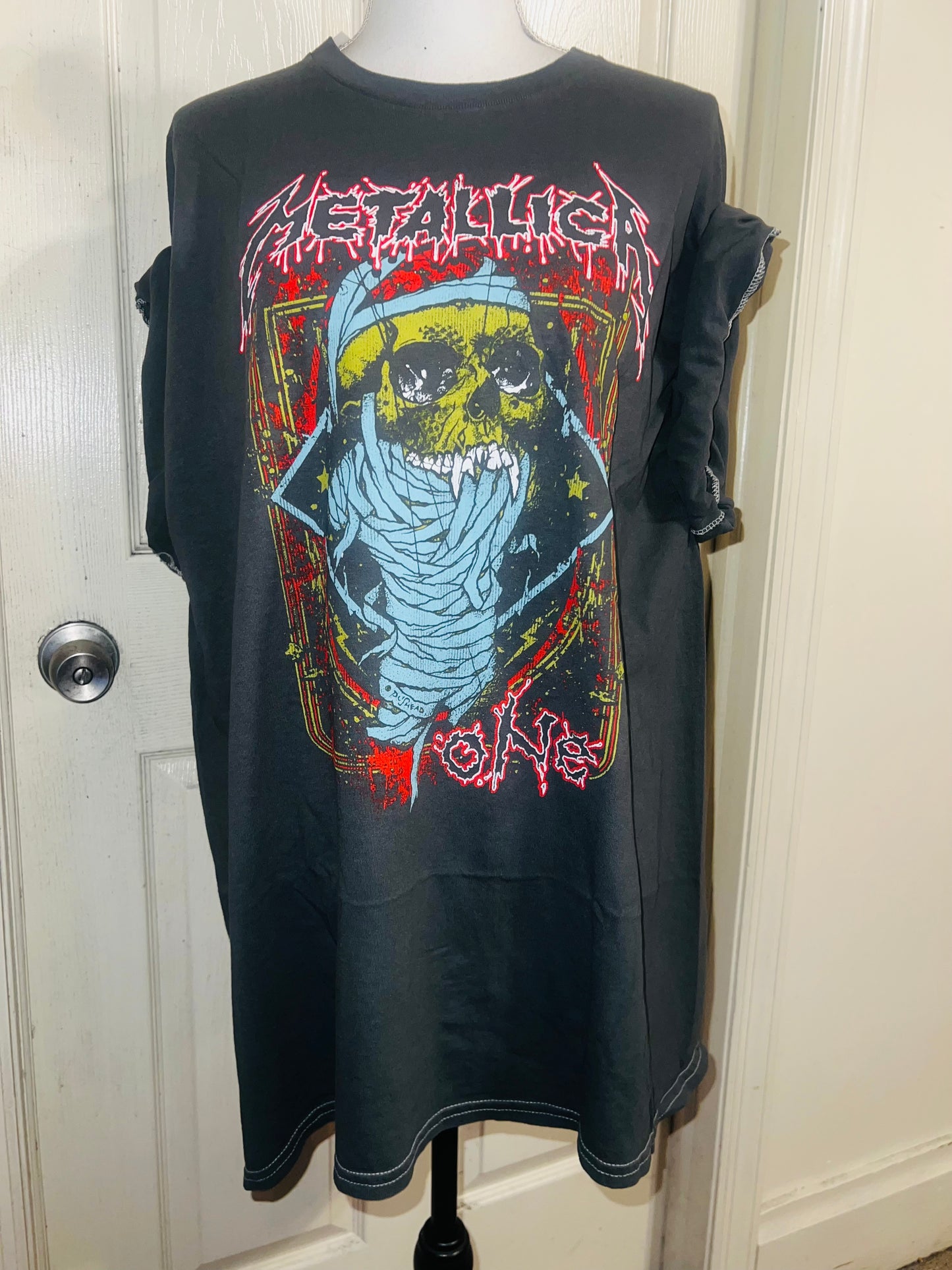 Metallica Oversized Distressed Tee