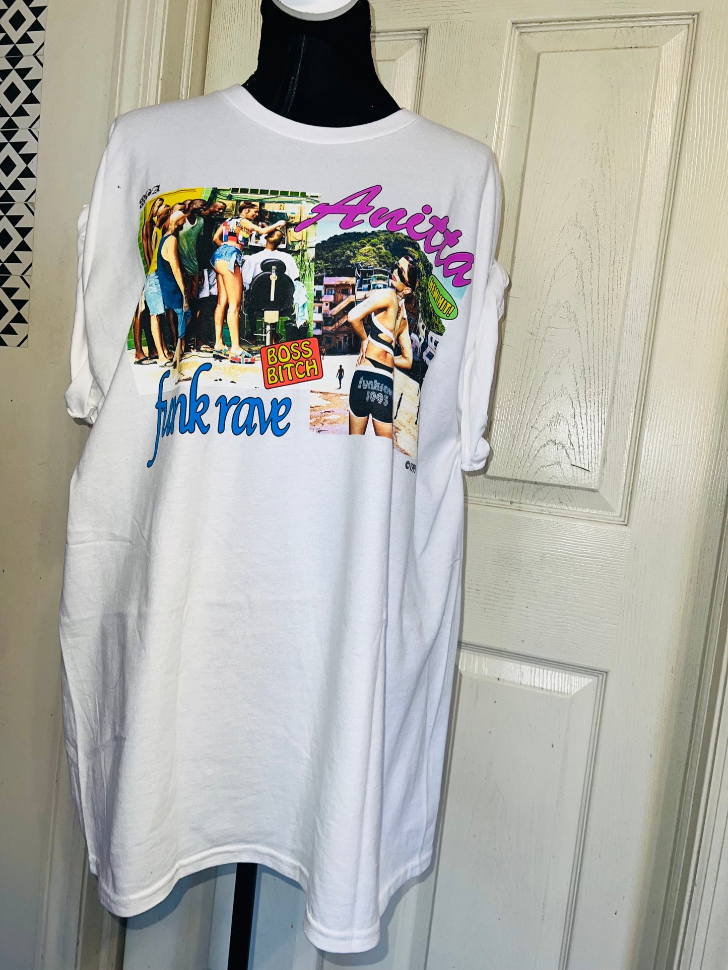 Anitta Oversized Distressed Tee