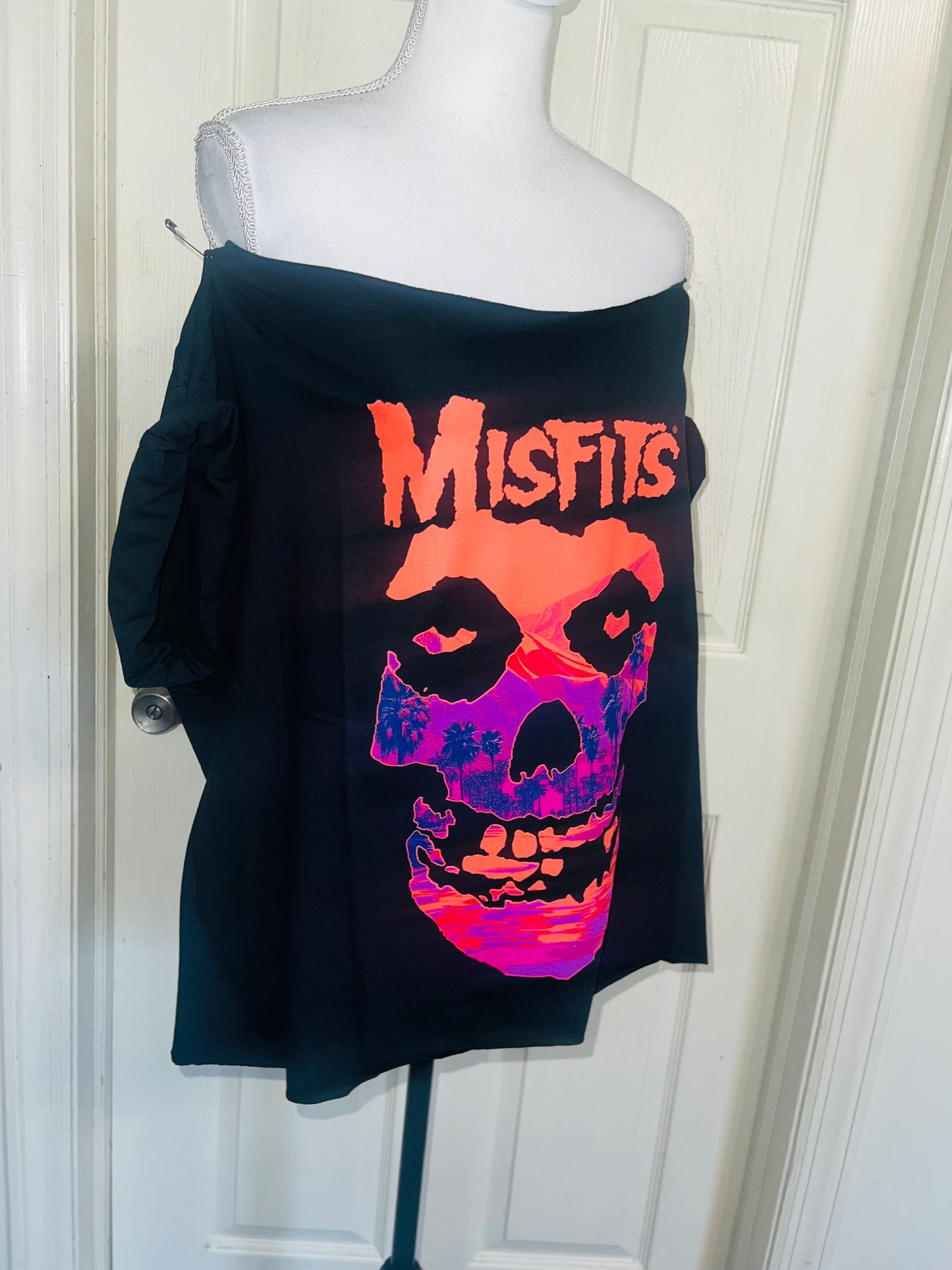 Misfits Oversized Off The Shoulder Distressed Tee