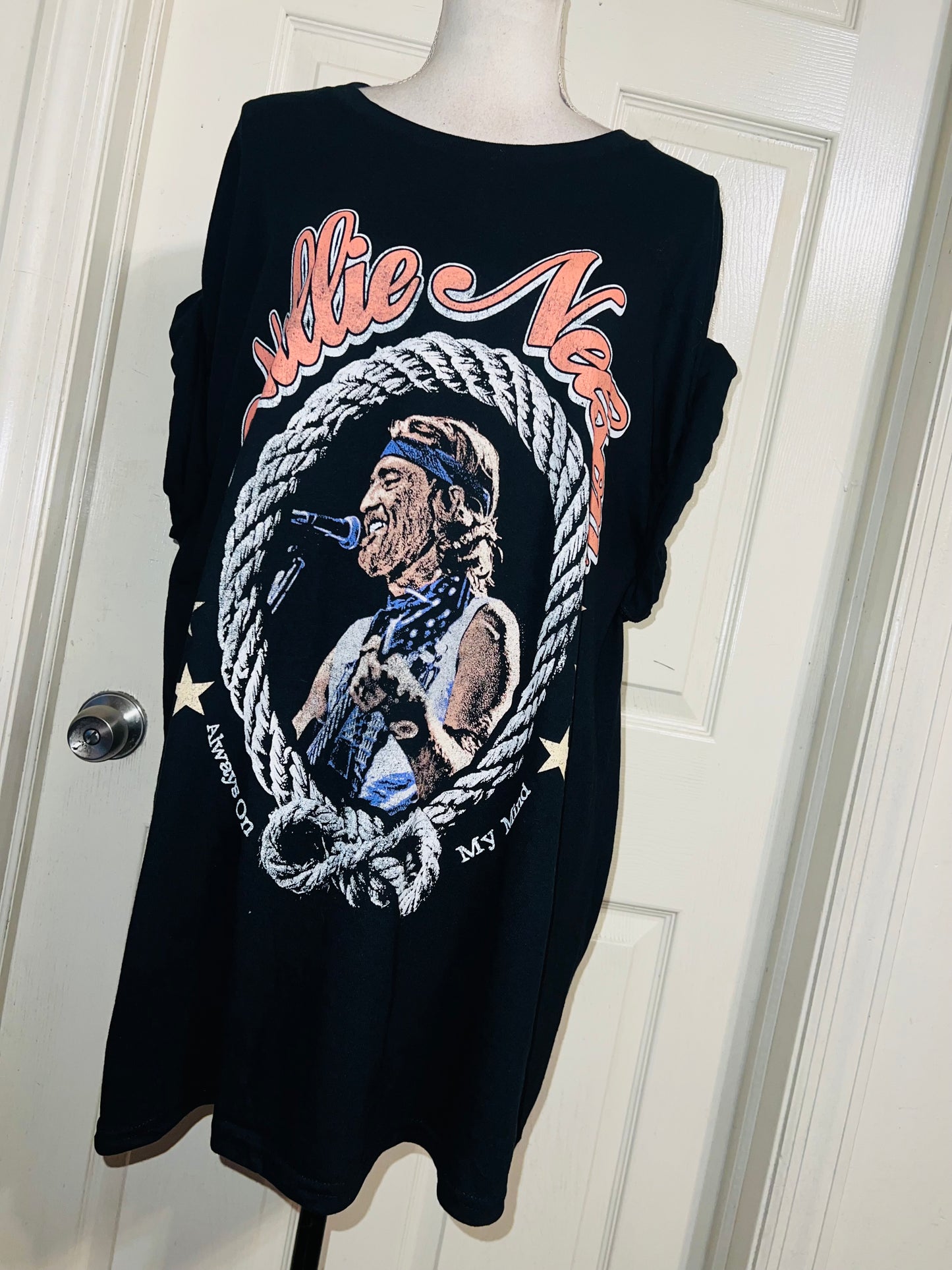 Willie Nelson Oversized Distressed Tee