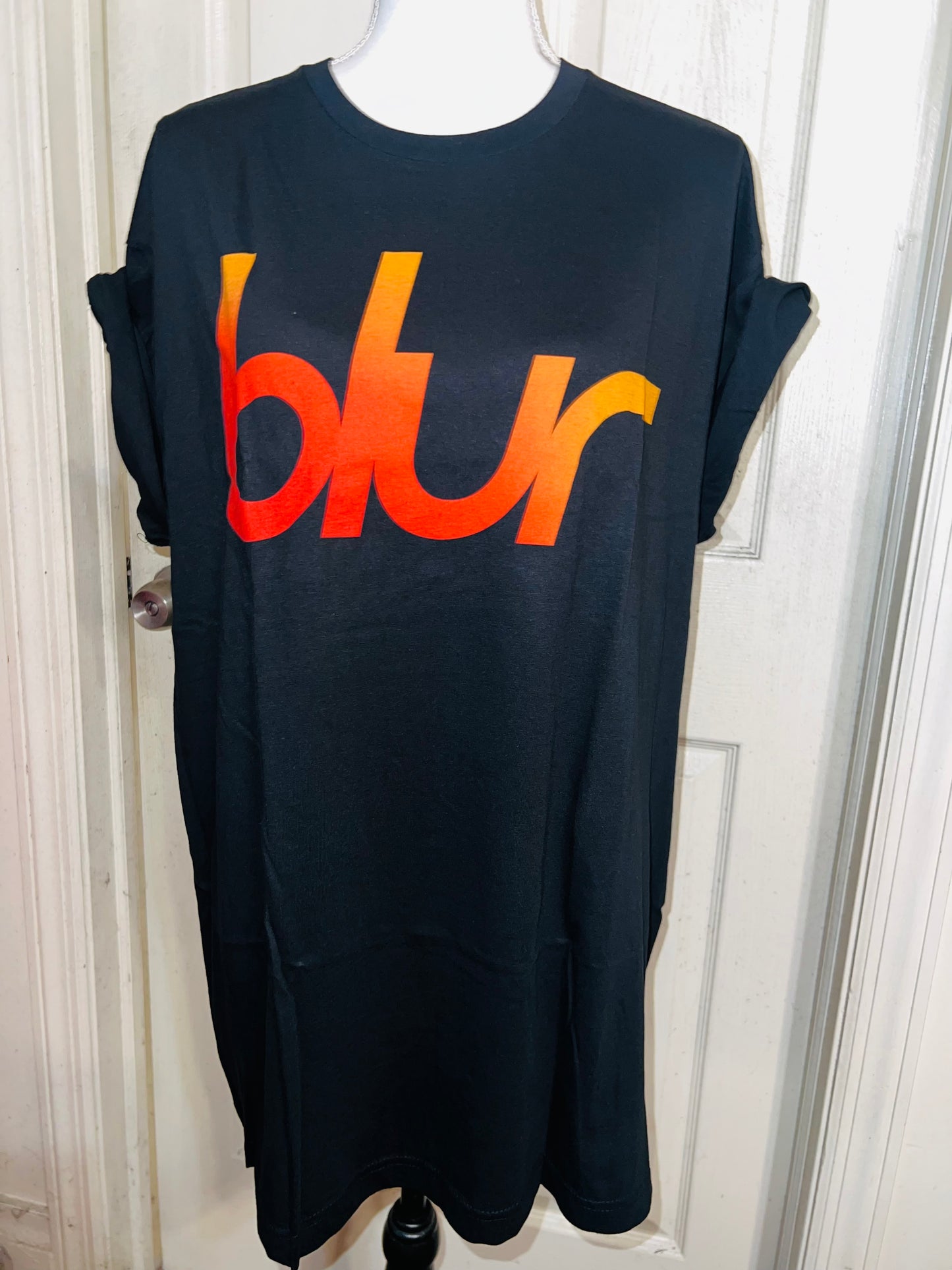 Blur Oversized Distressed Tee
