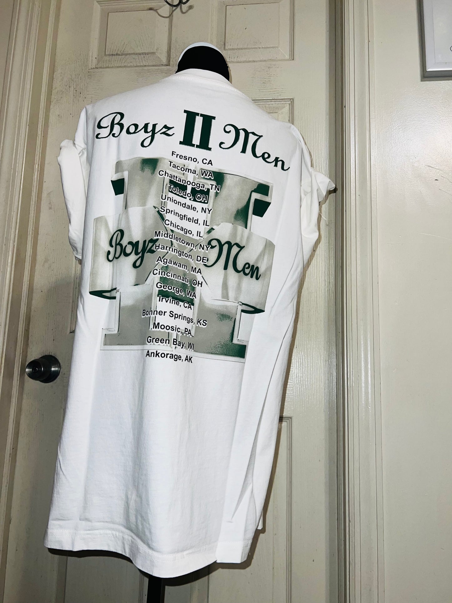 Boyz II Men Double Sided Oversized Distressed Tee