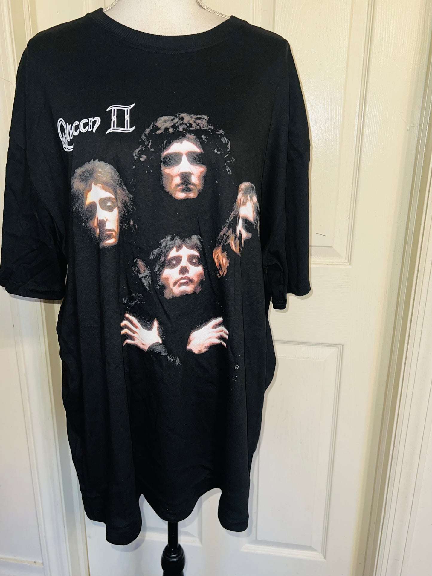 Queen Oversized Distressed Tee