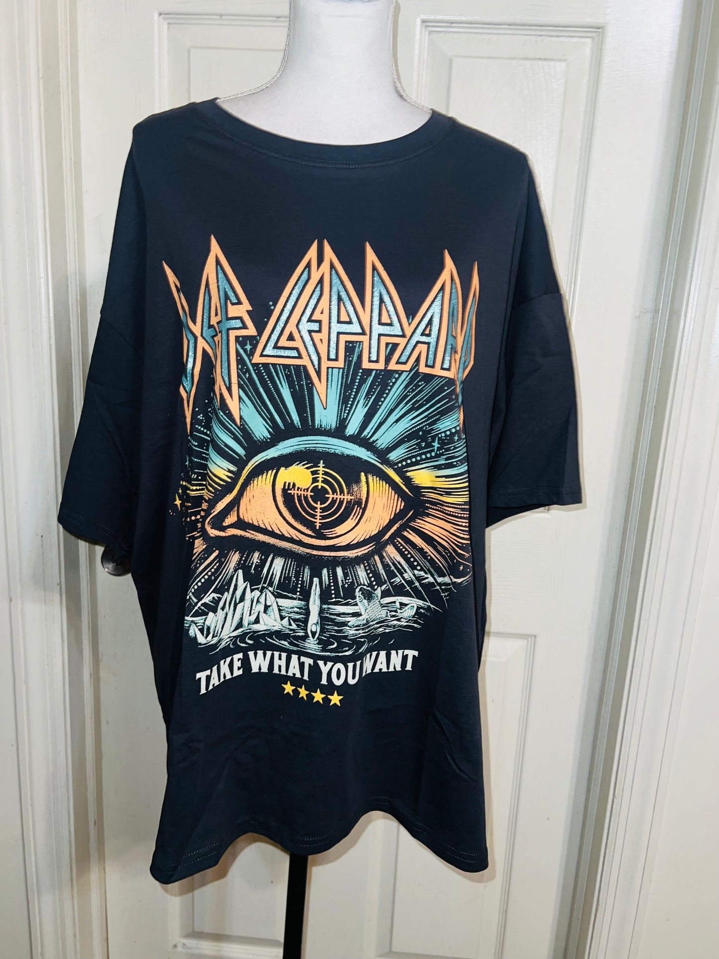 Def Leppard Oversized Distressed Tee
