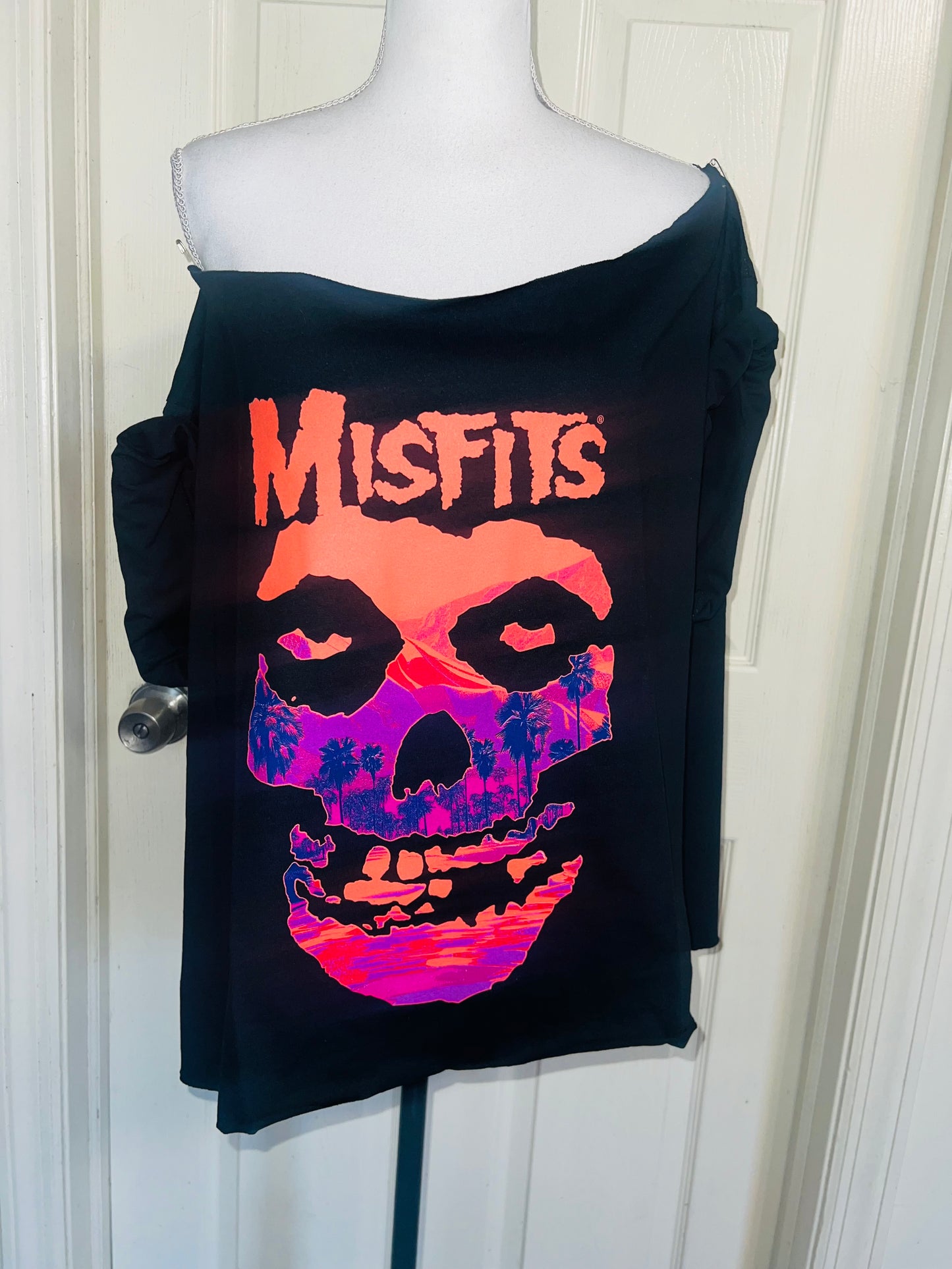 Misfits Oversized Off The Shoulder Distressed Tee
