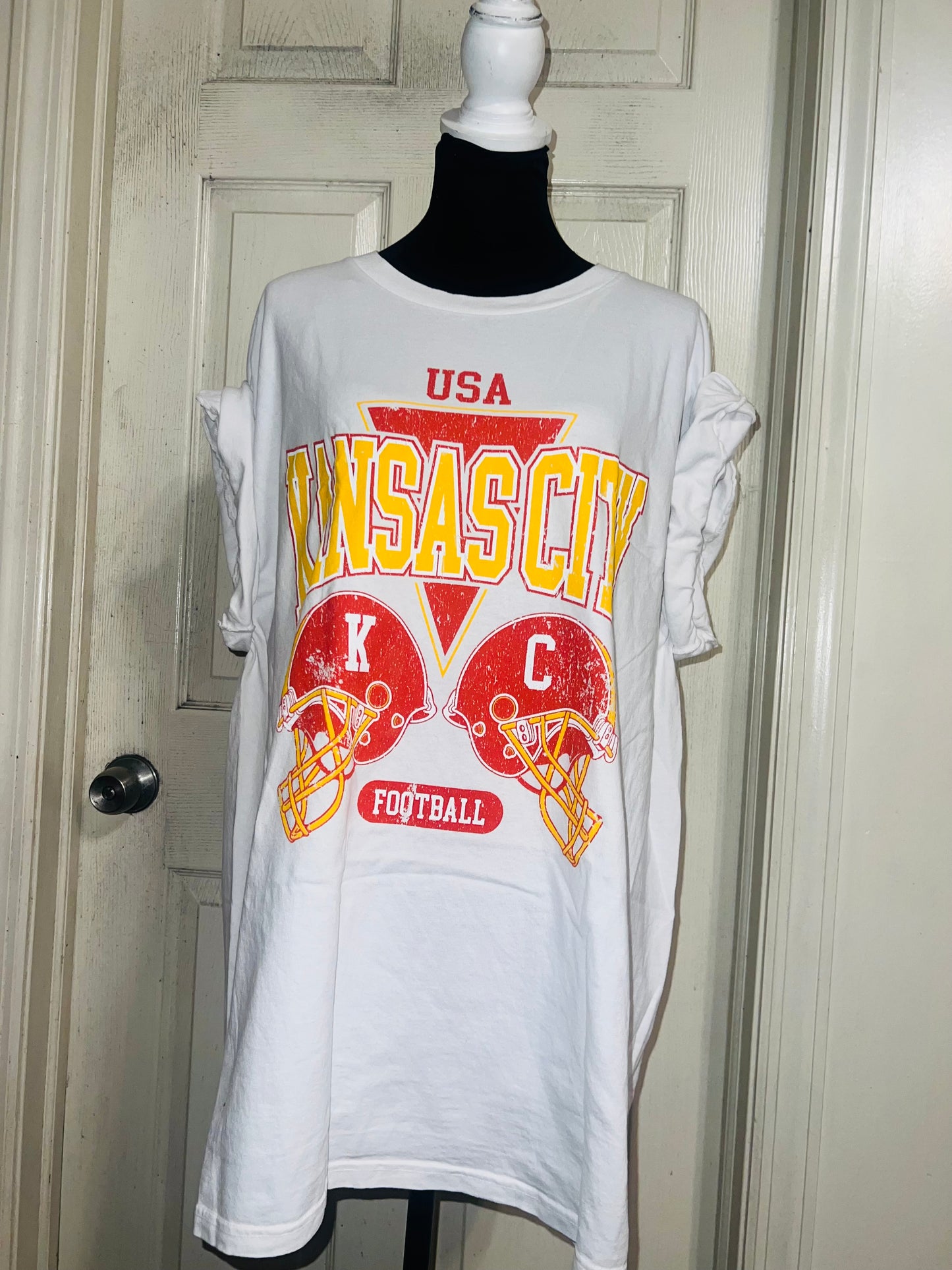 Kansas City Chiefs Oversized Distressed Tee