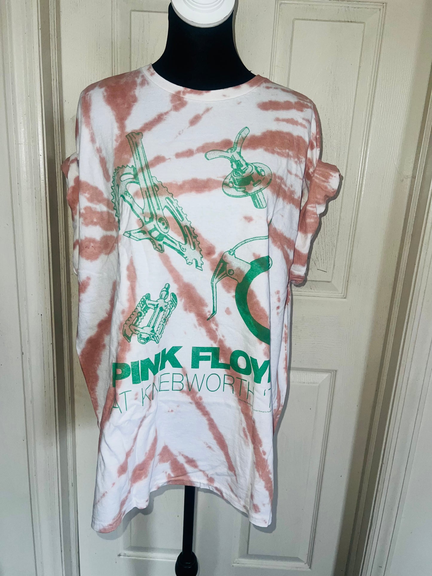 Pink Floyd Oversized Distressed Tee