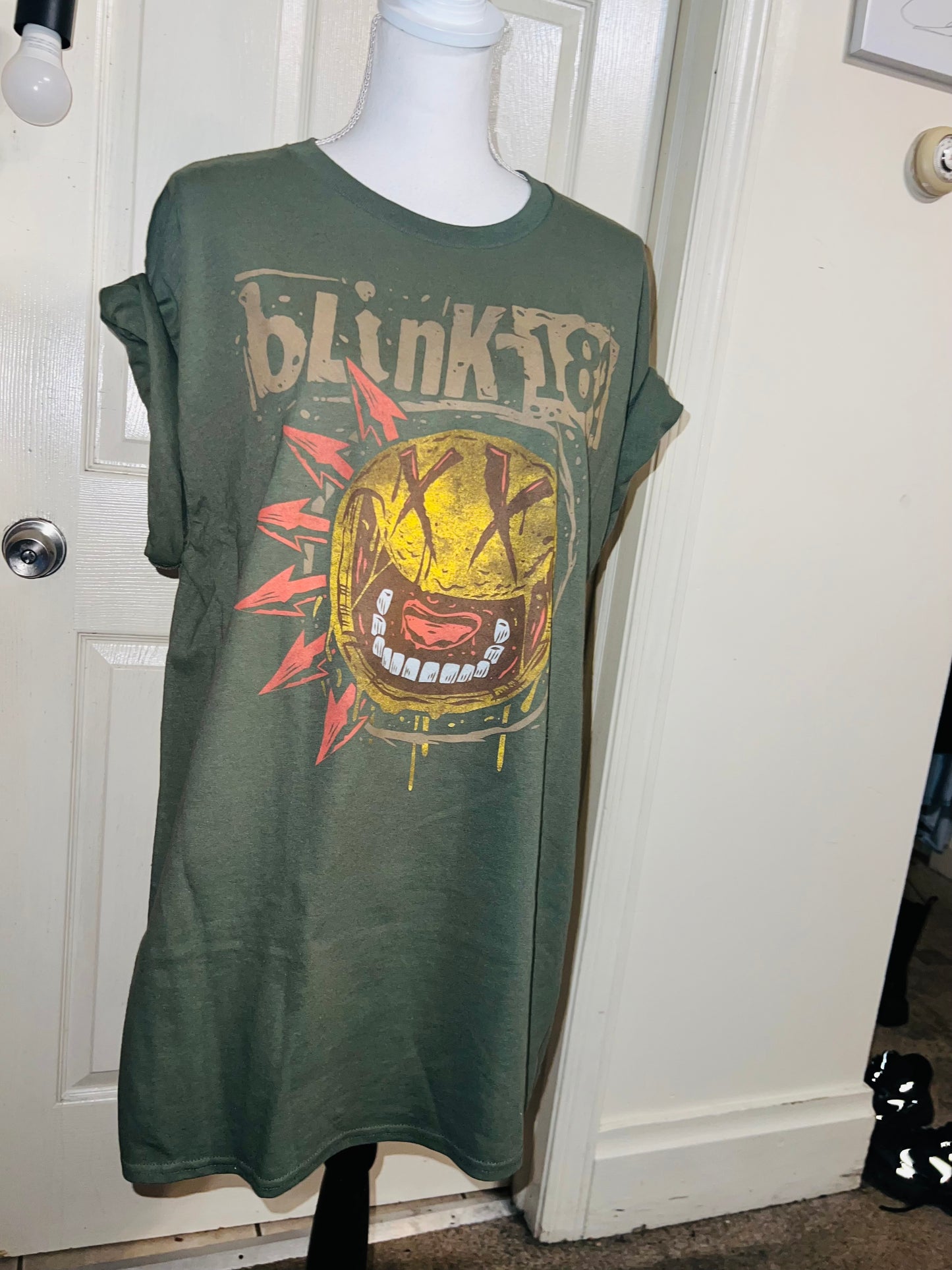 Blink 182 Oversized Distressed Tee