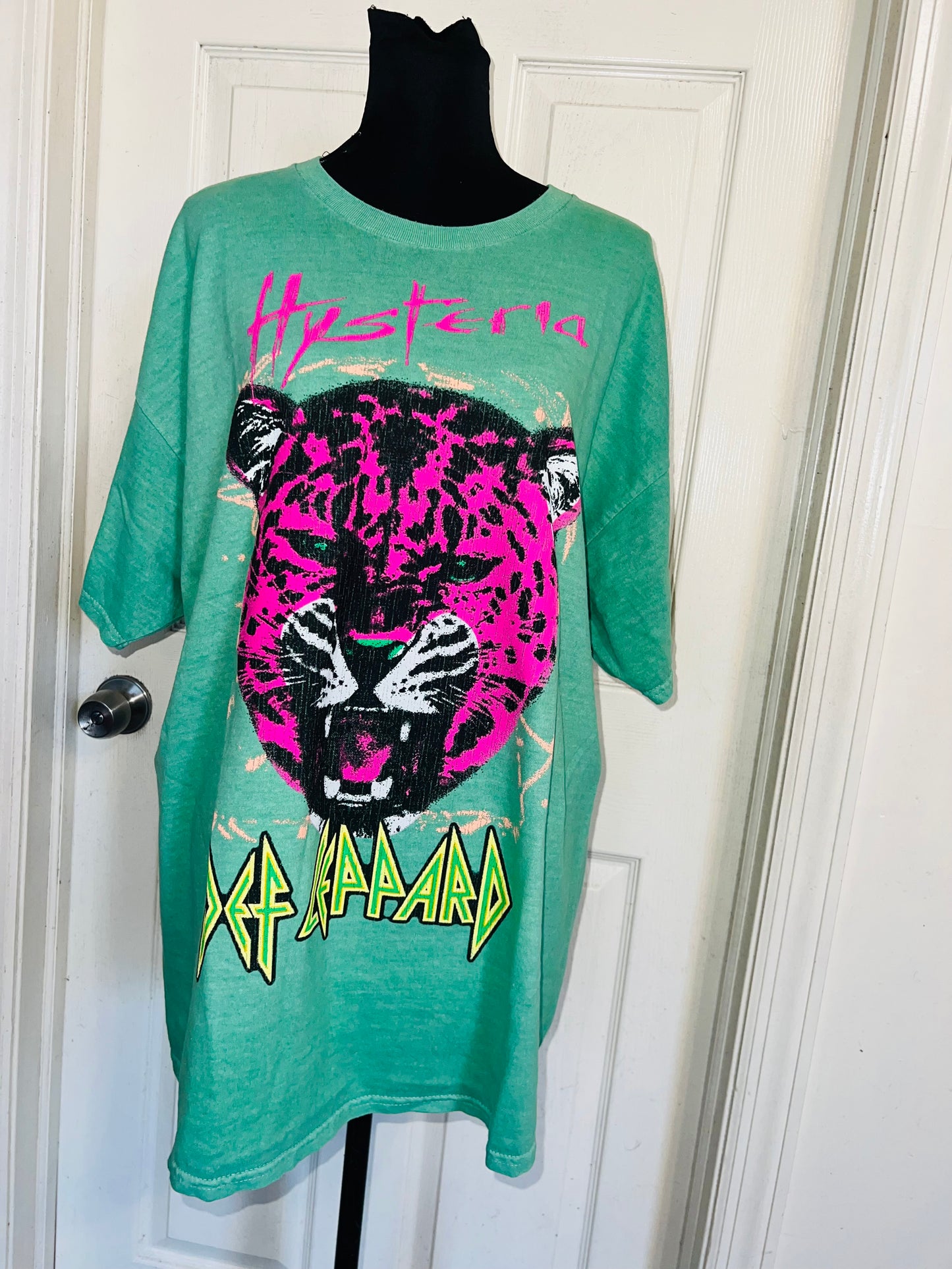 Def Leppard Oversized Distressed Tee