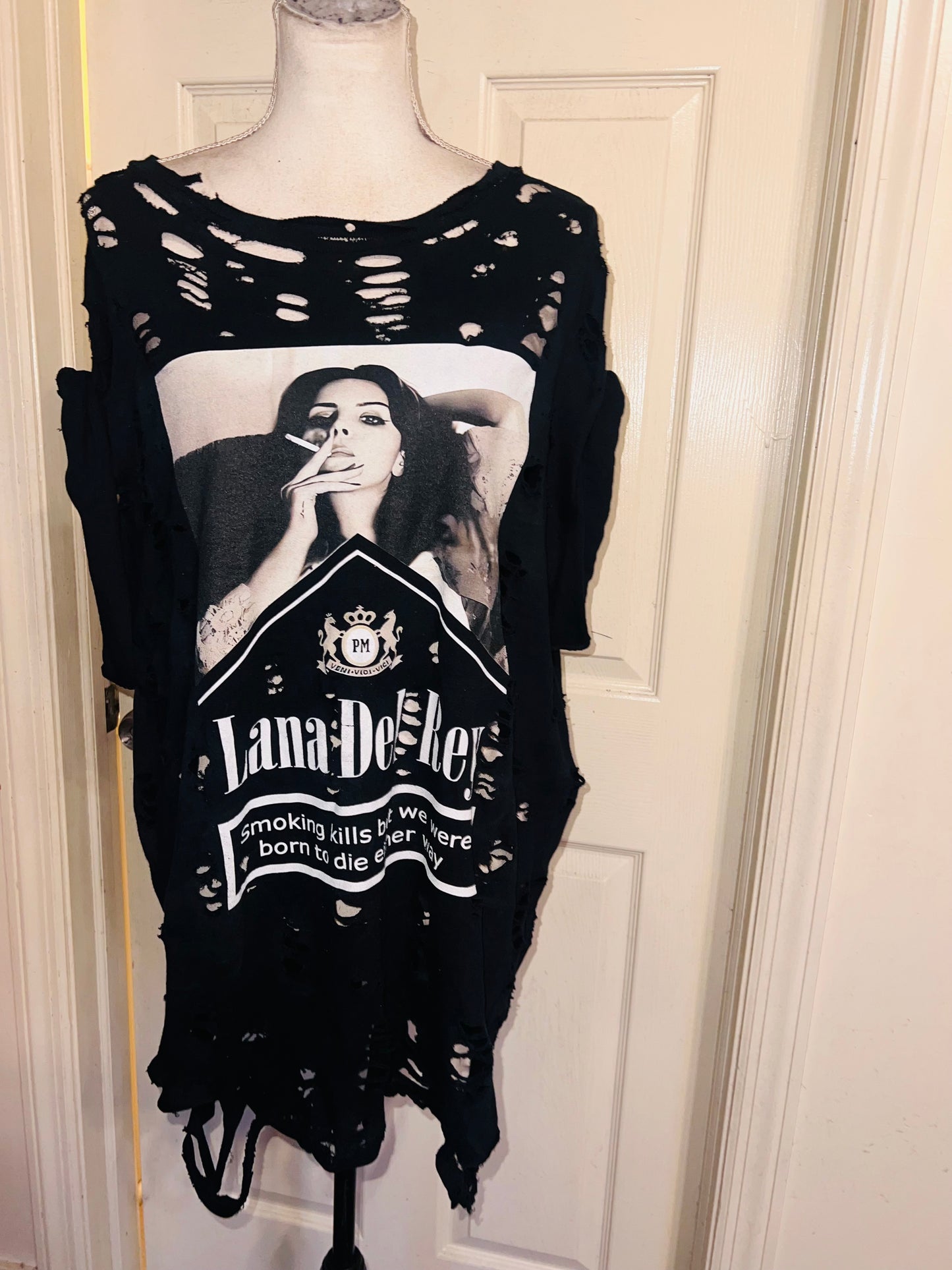 Lana Del Rey Born to Die Oversized Distressed Tee