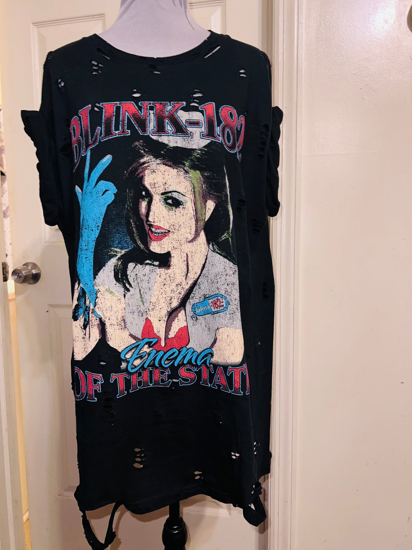 Blink 182 Oversized Distressed Tee