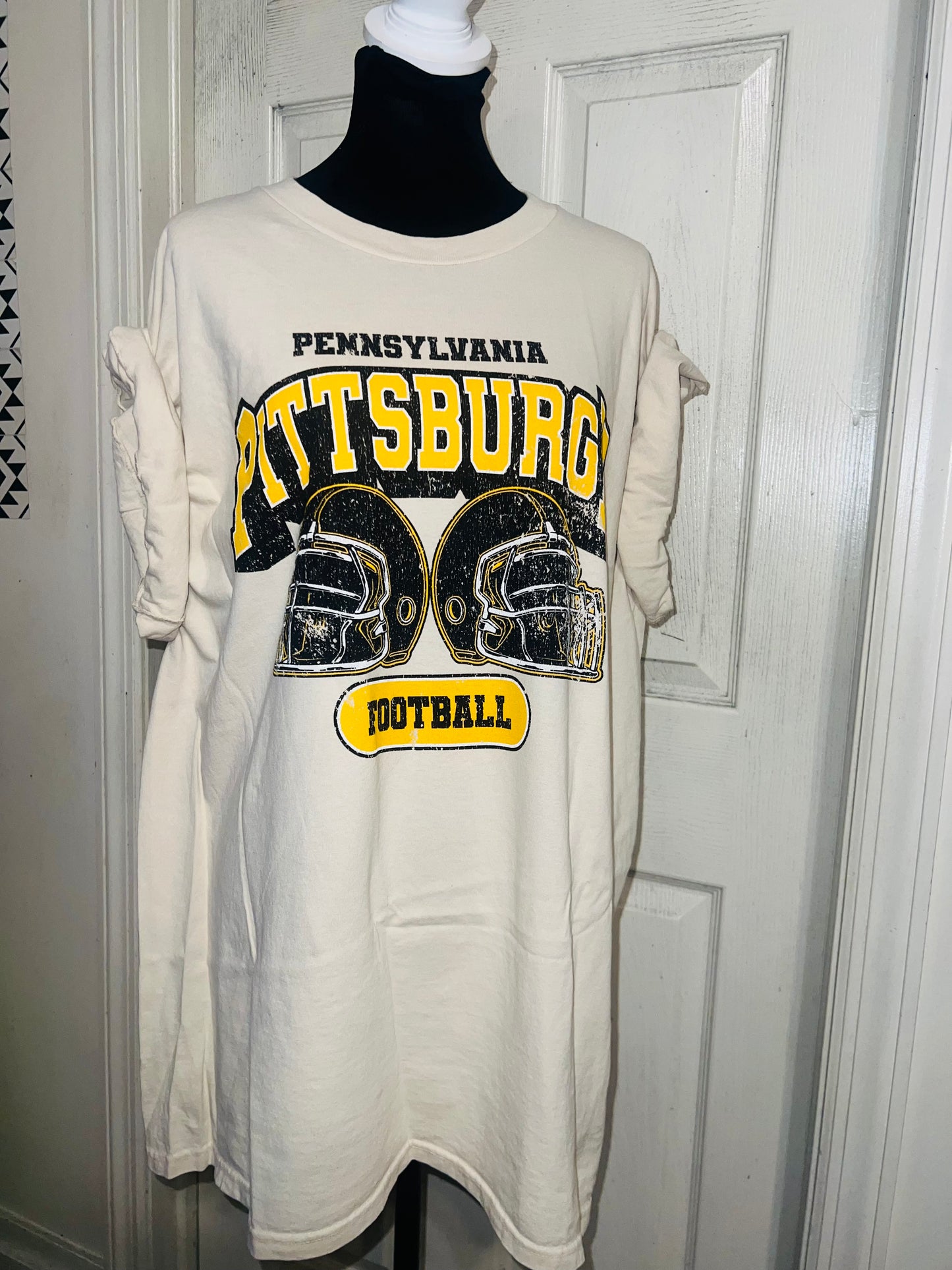 Pittsburgh Steelers Oversized Distressed Tee