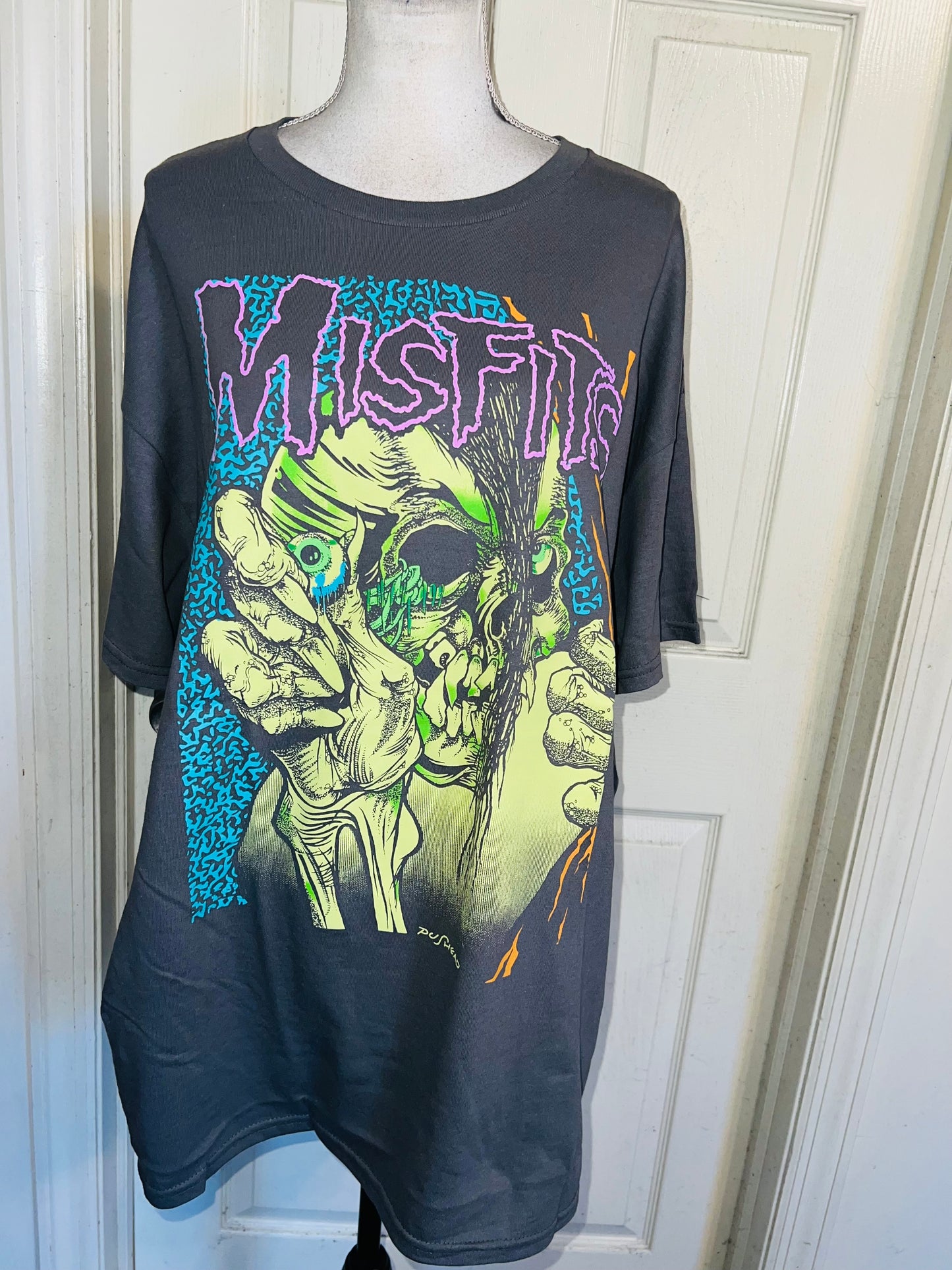 Misfits Oversized Distressed Tee