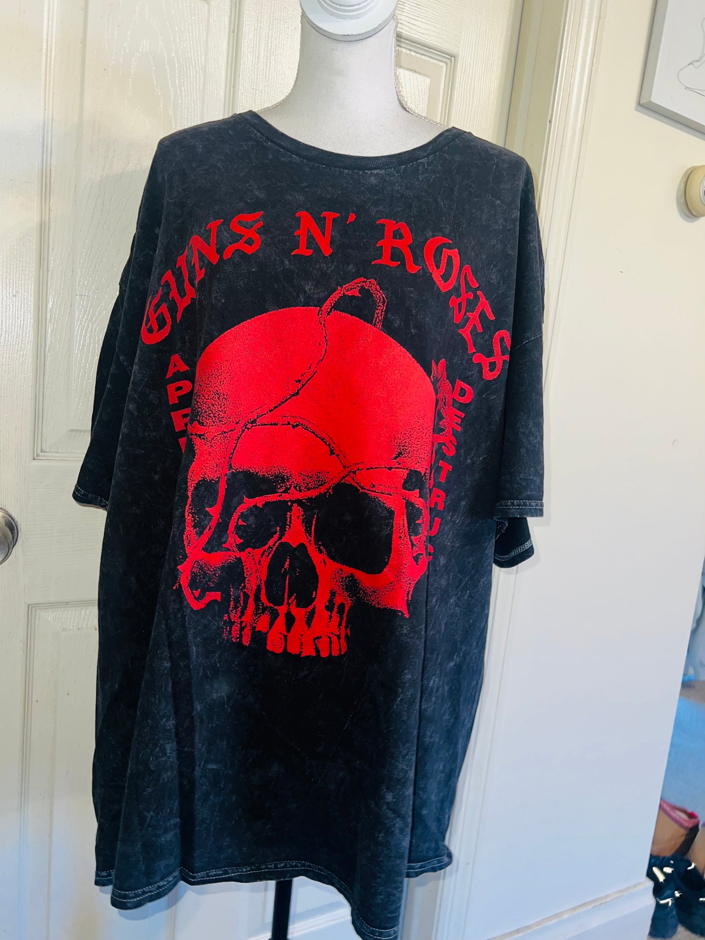Guns N’ Roses Oversized Distressed Tee