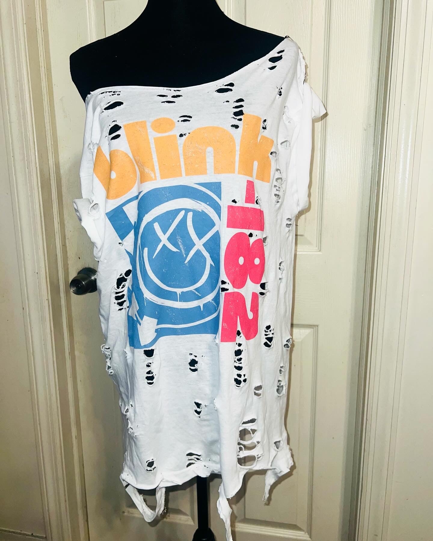 Blink 182 Oversized Distressed Tee