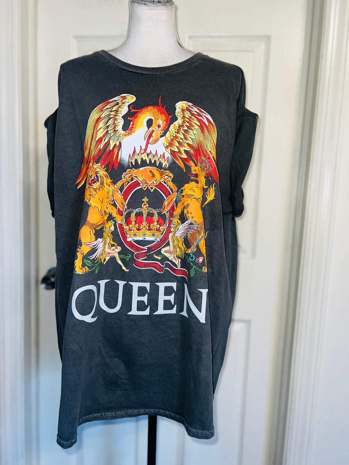 Queen Oversized Distressed Tee