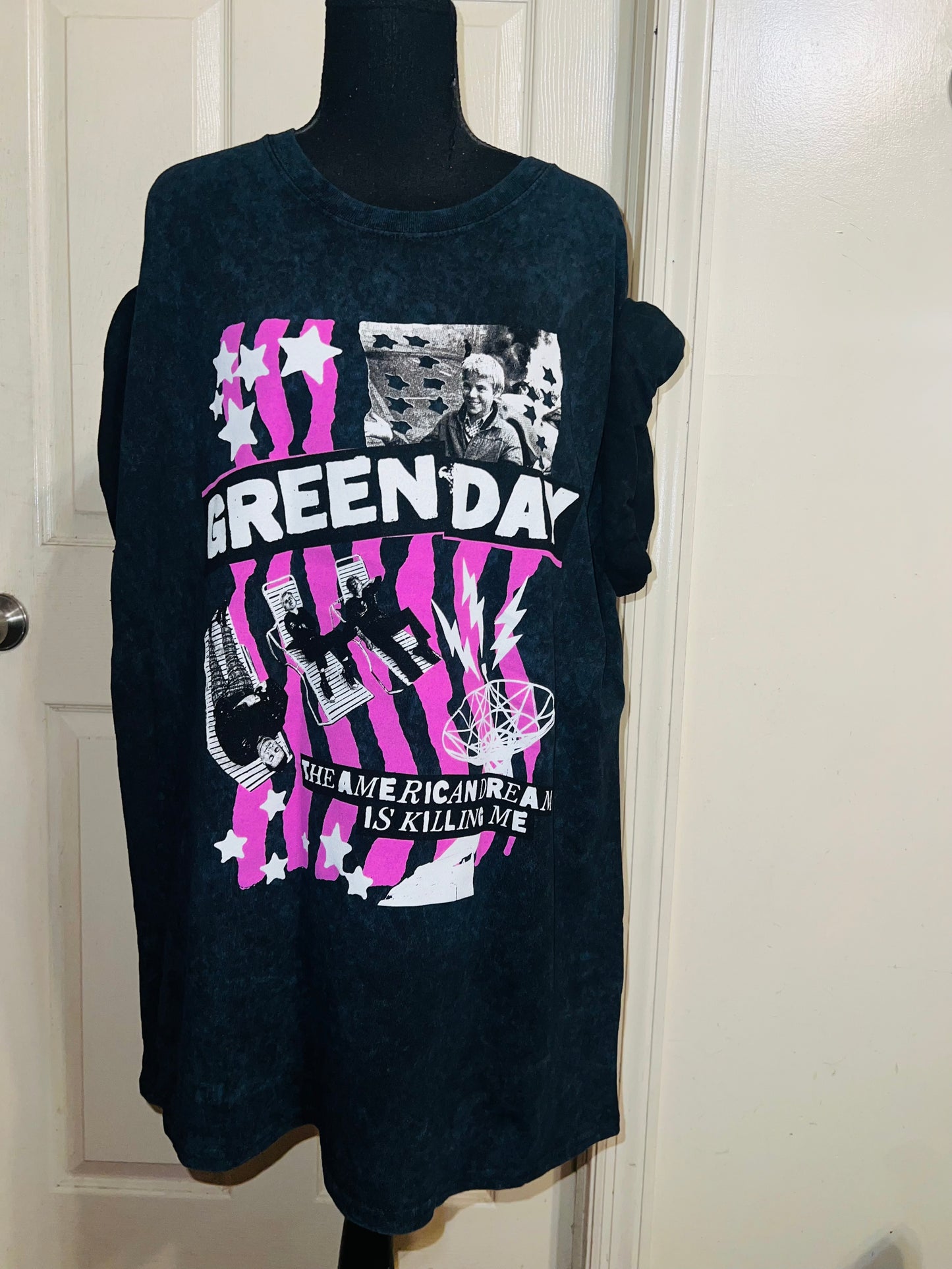 Green Day Oversized Distressed Tee